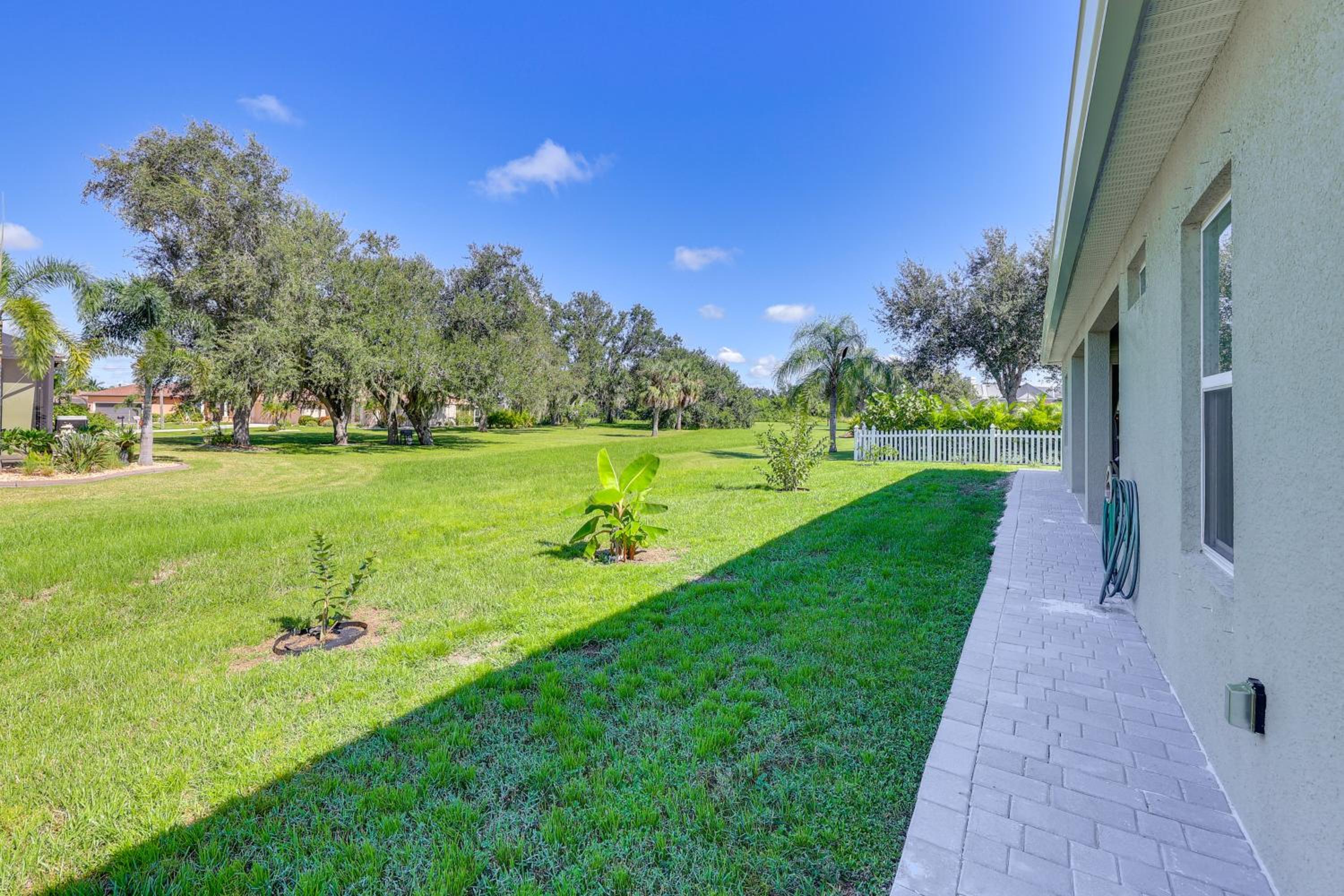 2 Mi to Golf! Punta Gorda Gem with Pet-Friendly Yard
