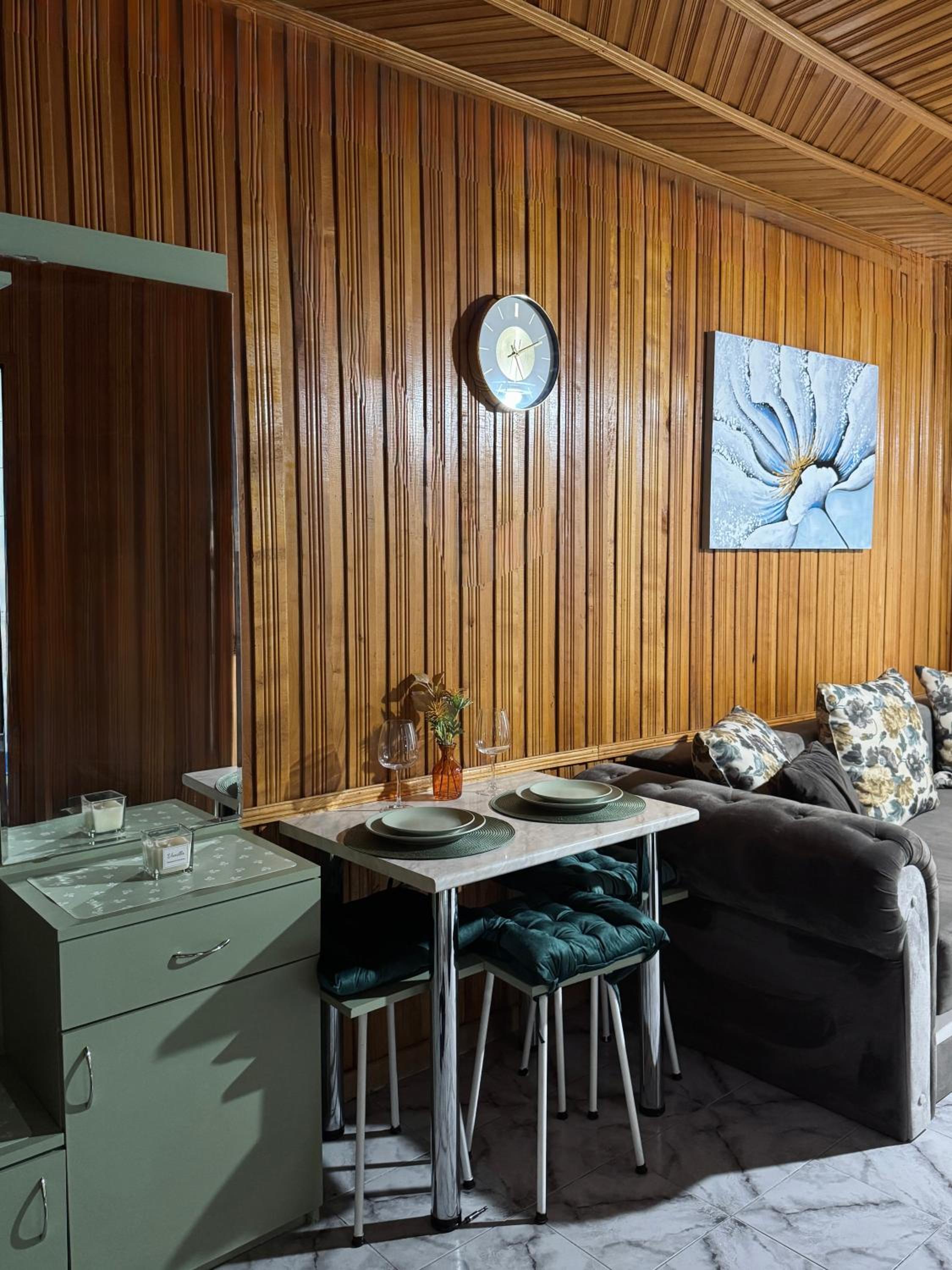 SHoliday 1 Bedroom Balcony &Free Parking