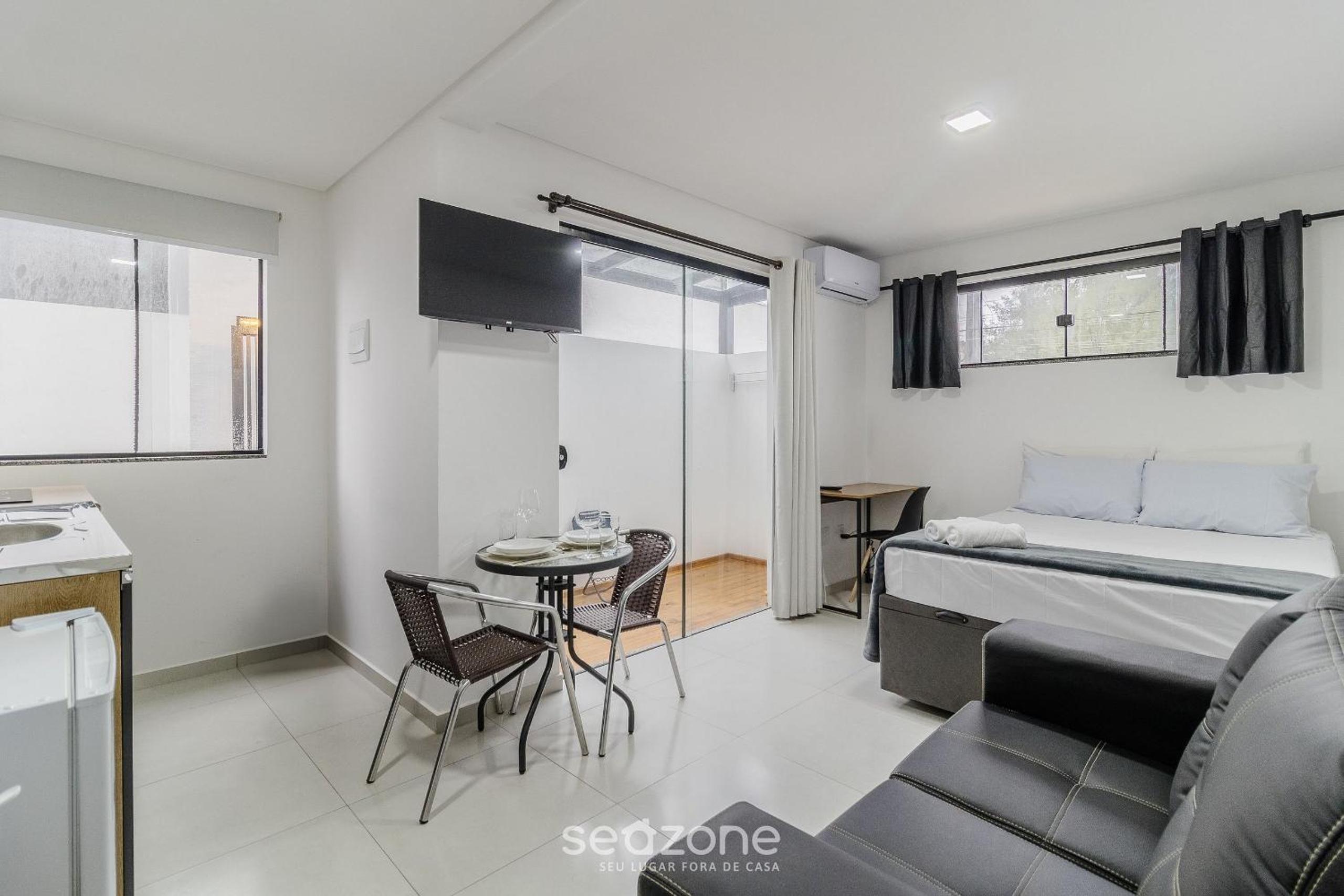 Complete stay by the sea, just 10 meters from the beach - AARs
