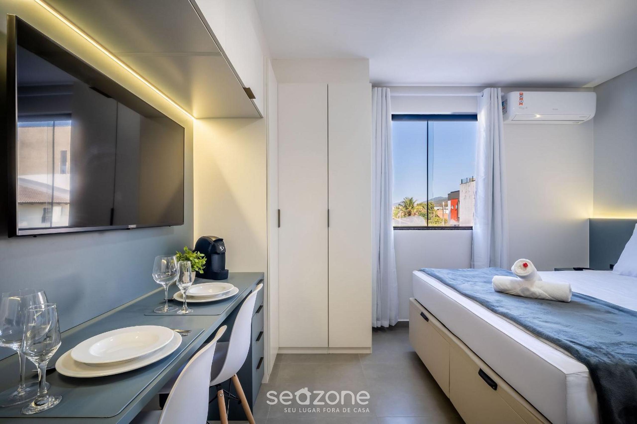 Complete stay by the sea, just 10 meters from the beach - AARs