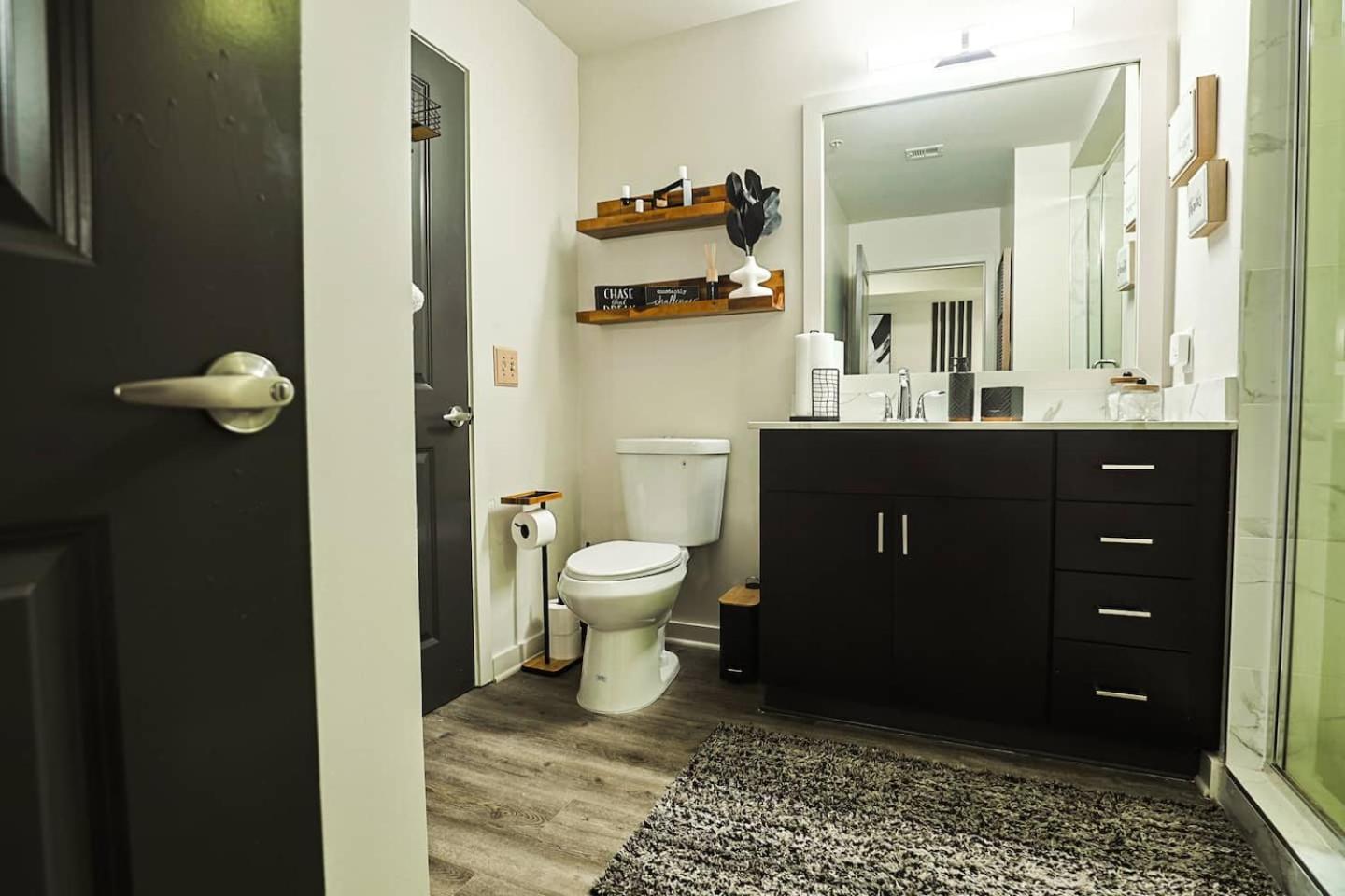 The Luxe Retreat Highrise wgreat views