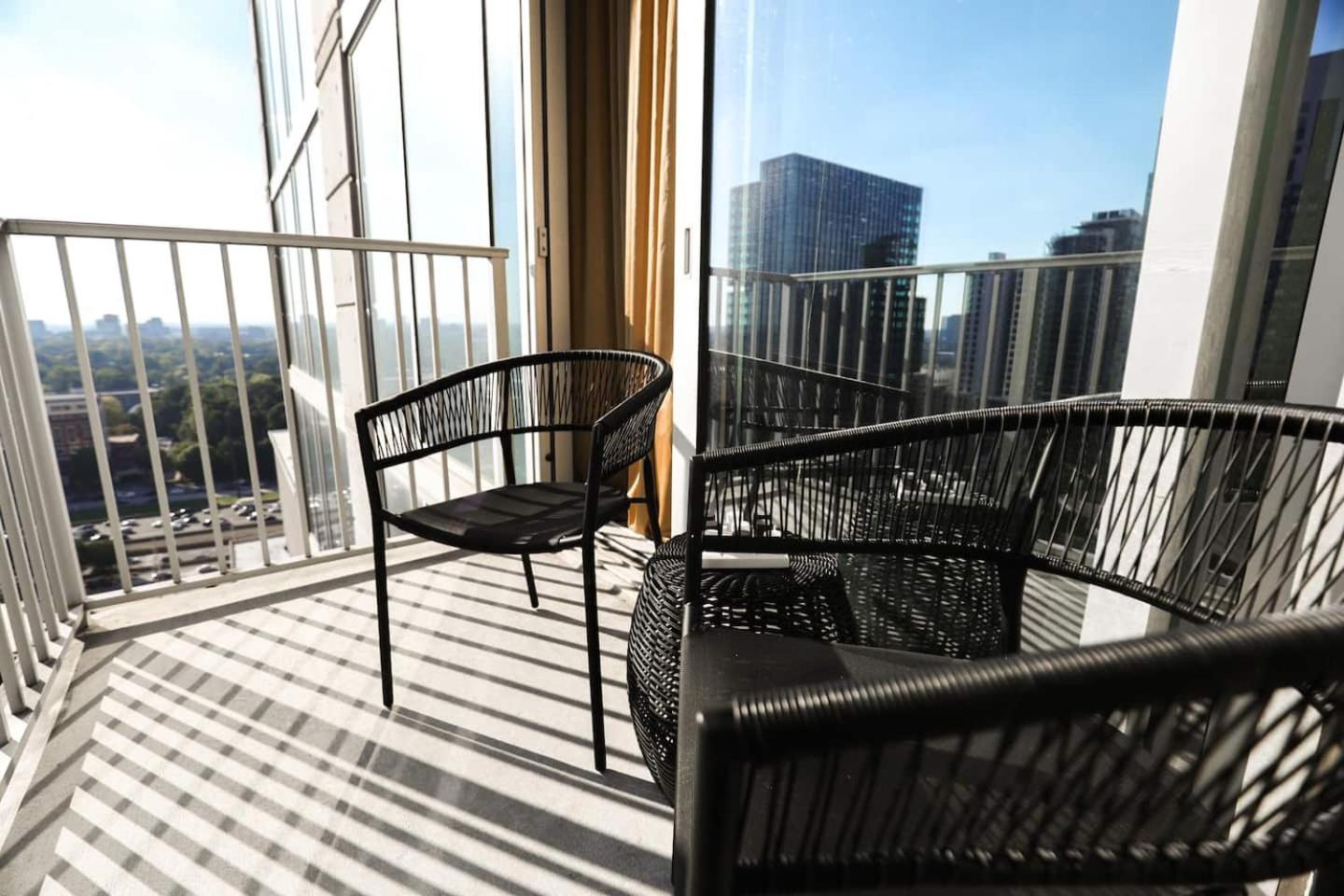 The Luxe Retreat Highrise wgreat views