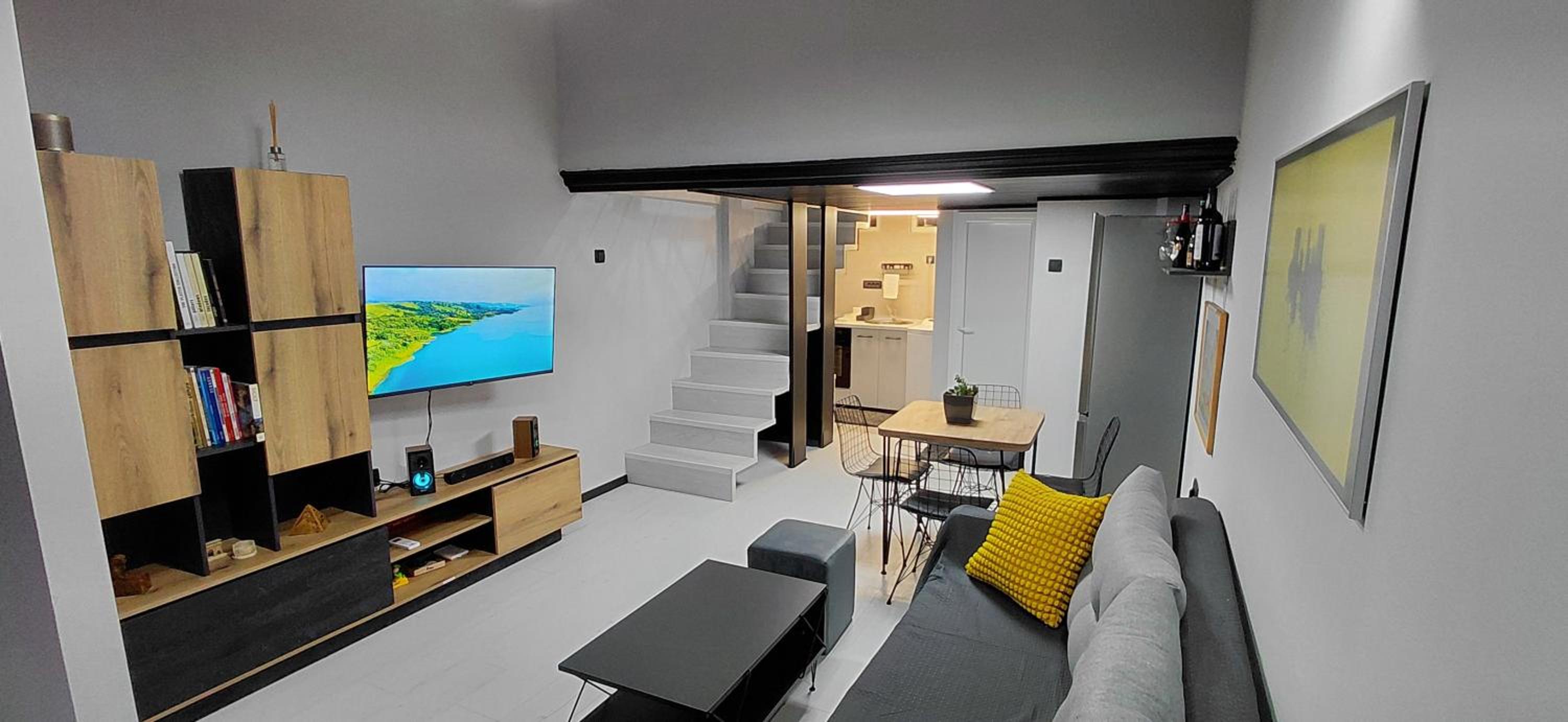 Nitro Inn 3 Premium - Wine Tasting - Souvenir - Art Gallery - Private Guided Tours - Relaxing - Romantic