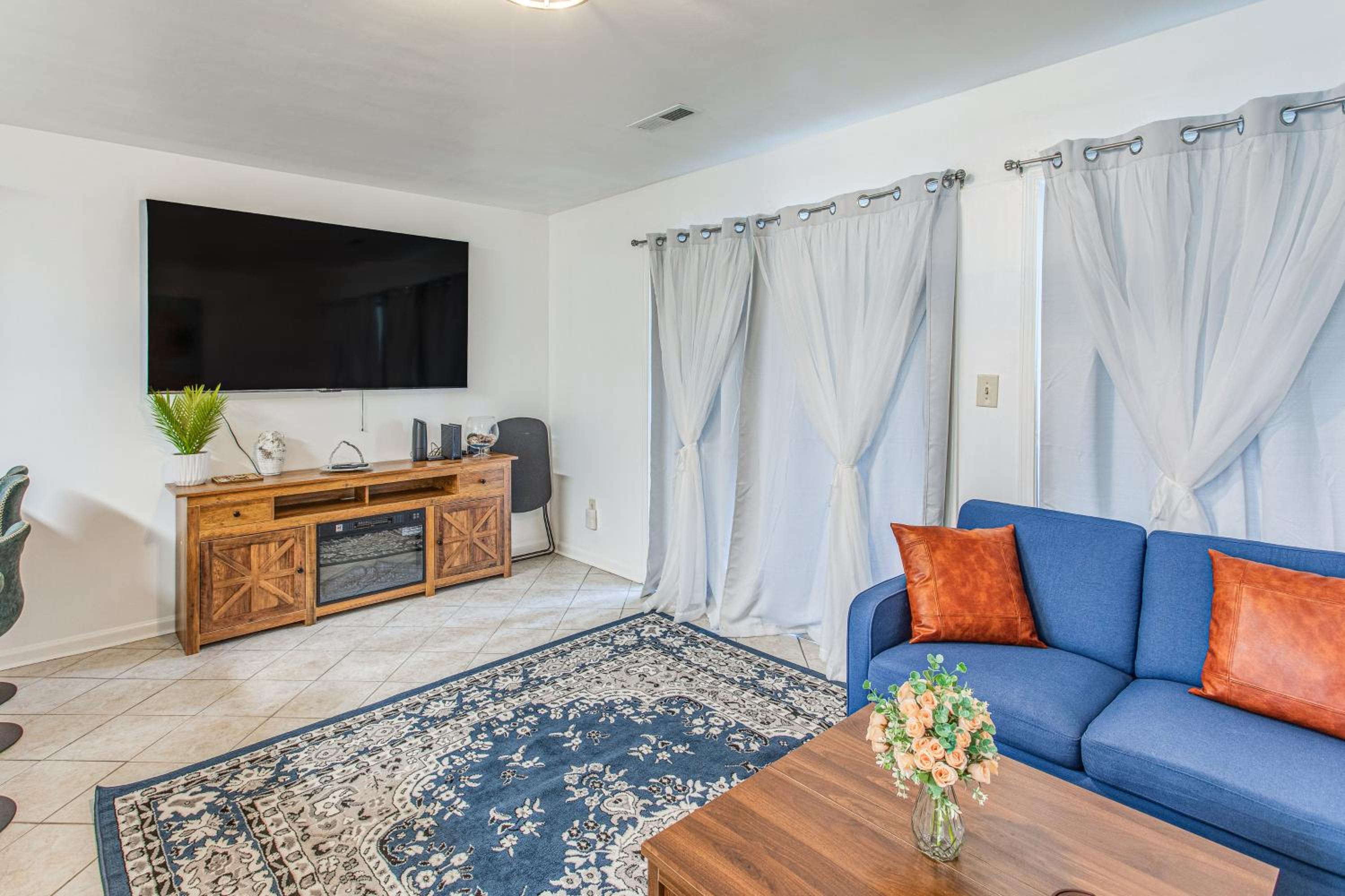 4 Mi to Beach Unit with Pool Access in Little River