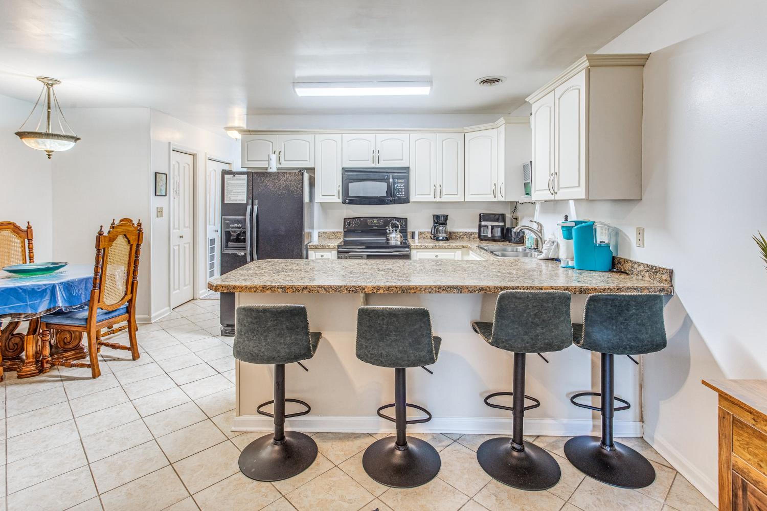 4 Mi to Beach Unit with Pool Access in Little River