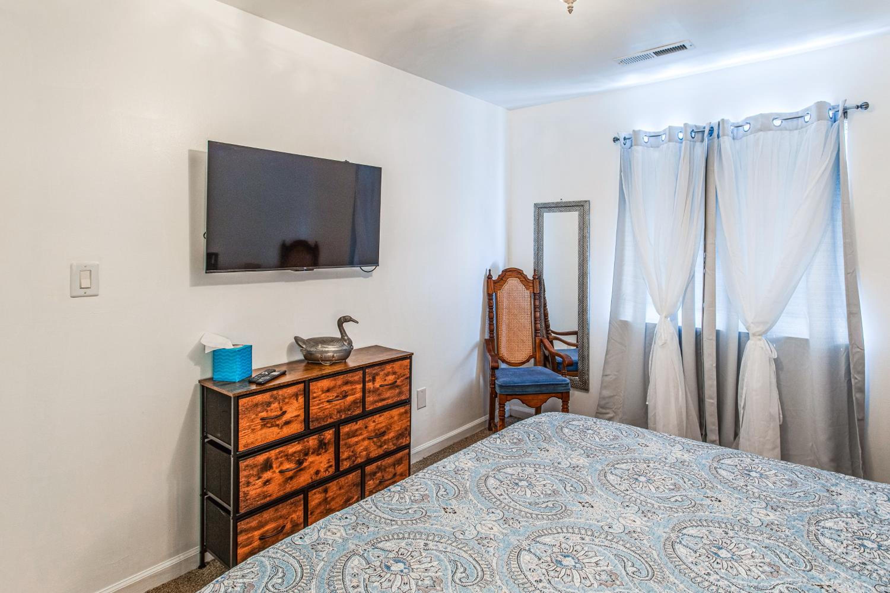 4 Mi to Beach Unit with Pool Access in Little River