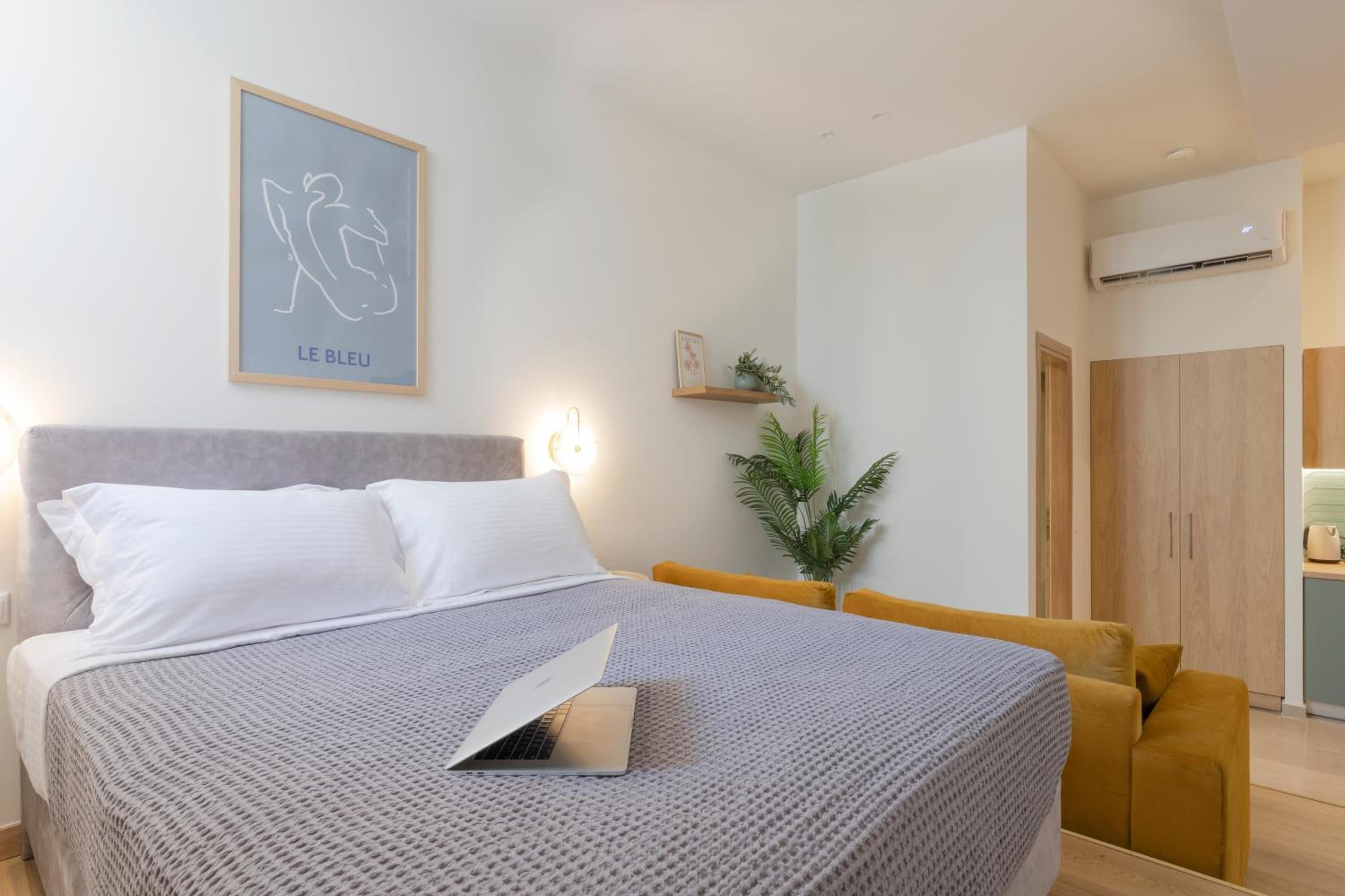AthenianNest Asomaton Boutique Studio in Psyrri near Acropolis
