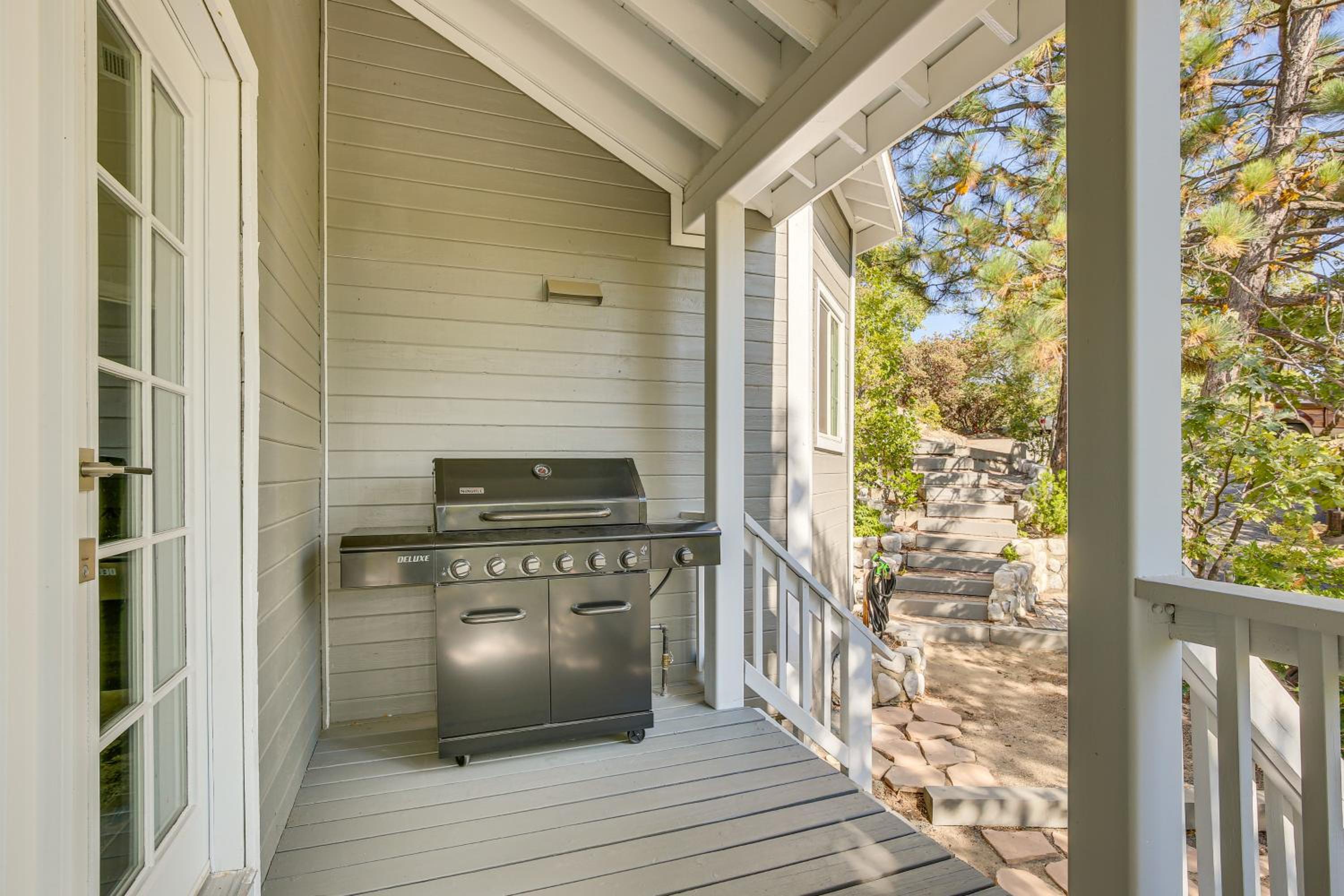 Hot Tub and Mountain Views Luxe Lake Arrowhead Home
