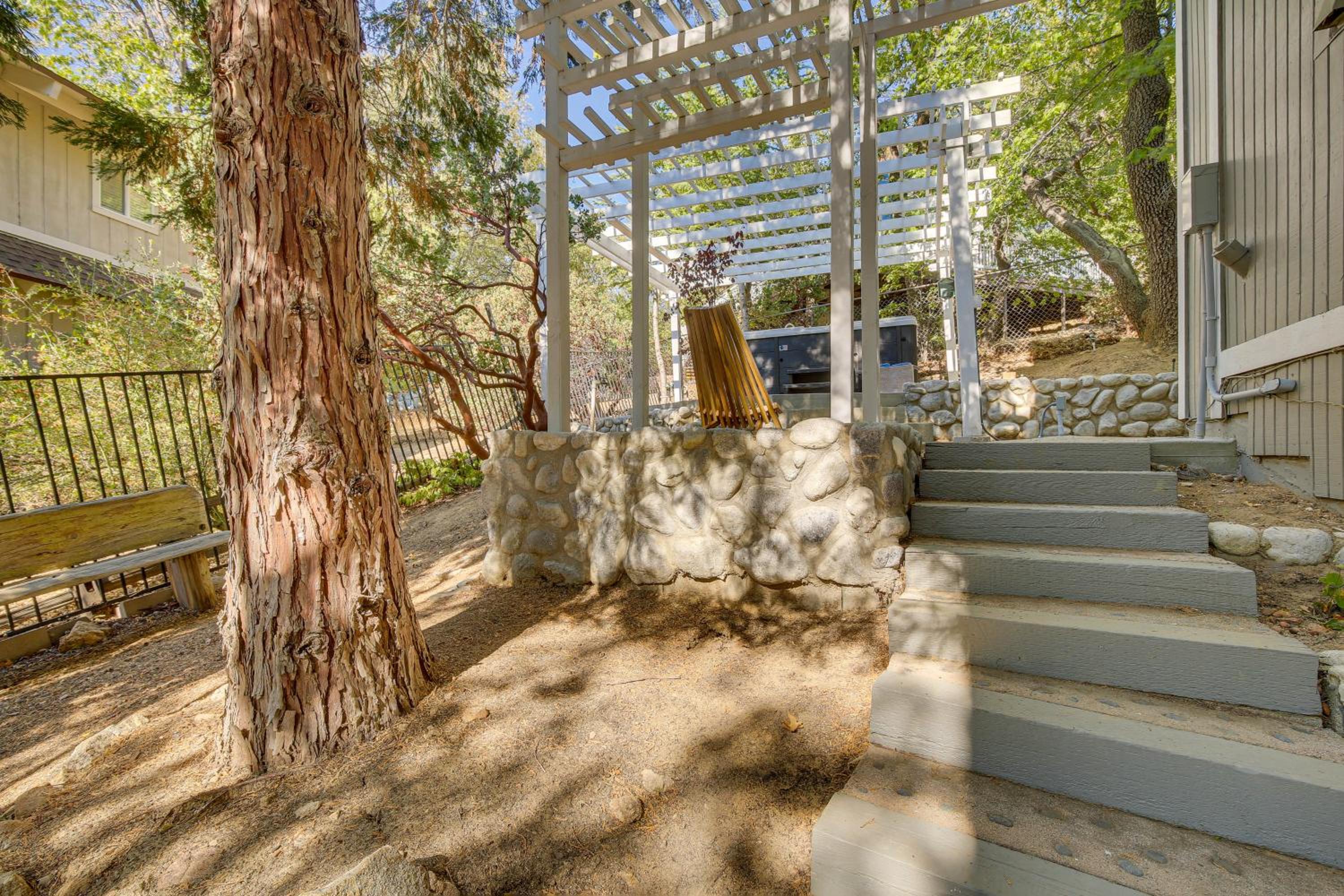 Hot Tub and Mountain Views Luxe Lake Arrowhead Home
