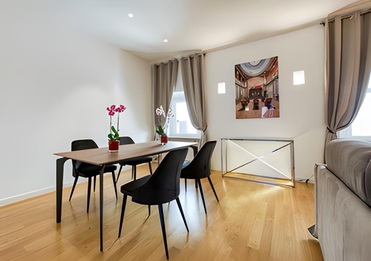 Vittoriano Pantheon apartment