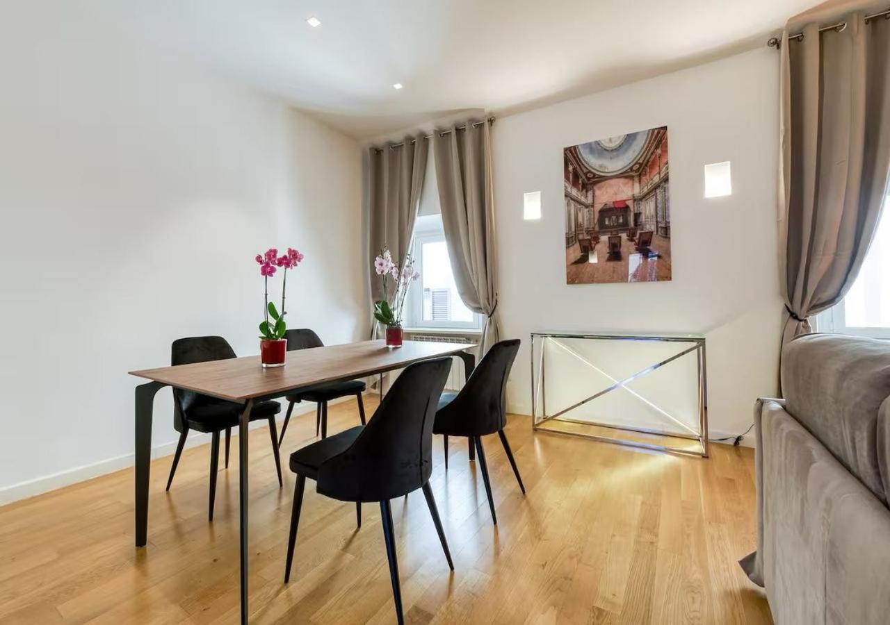 Vittoriano Pantheon apartment