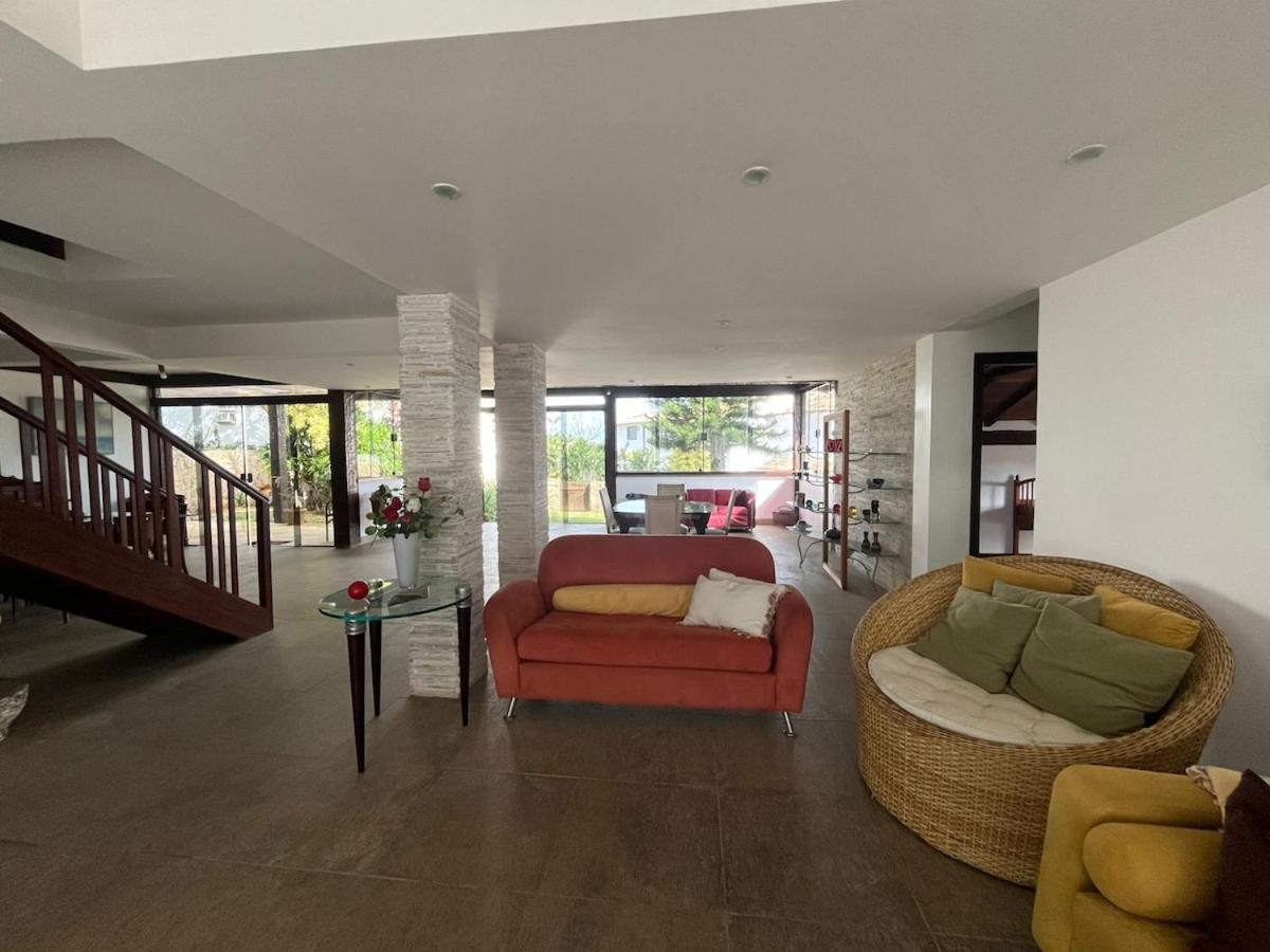 Exclusiva casa em Geriba com vista para o mar
