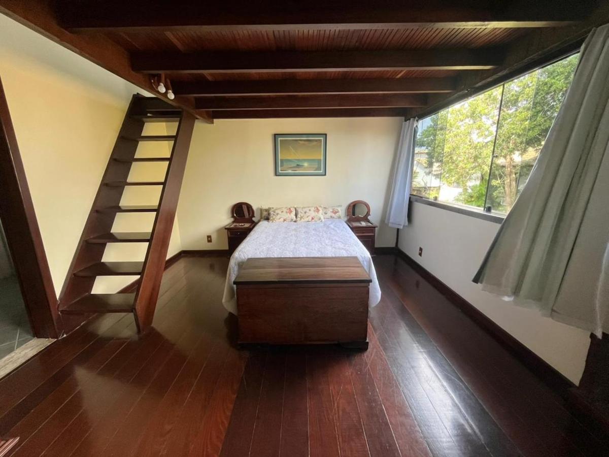 Exclusiva casa em Geriba com vista para o mar