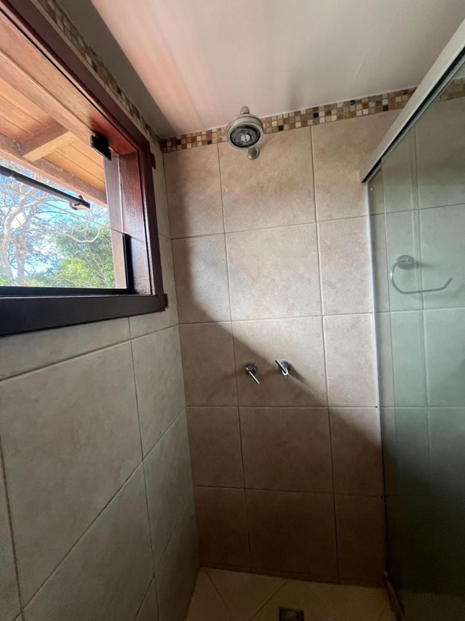 Exclusiva casa em Geriba com vista para o mar
