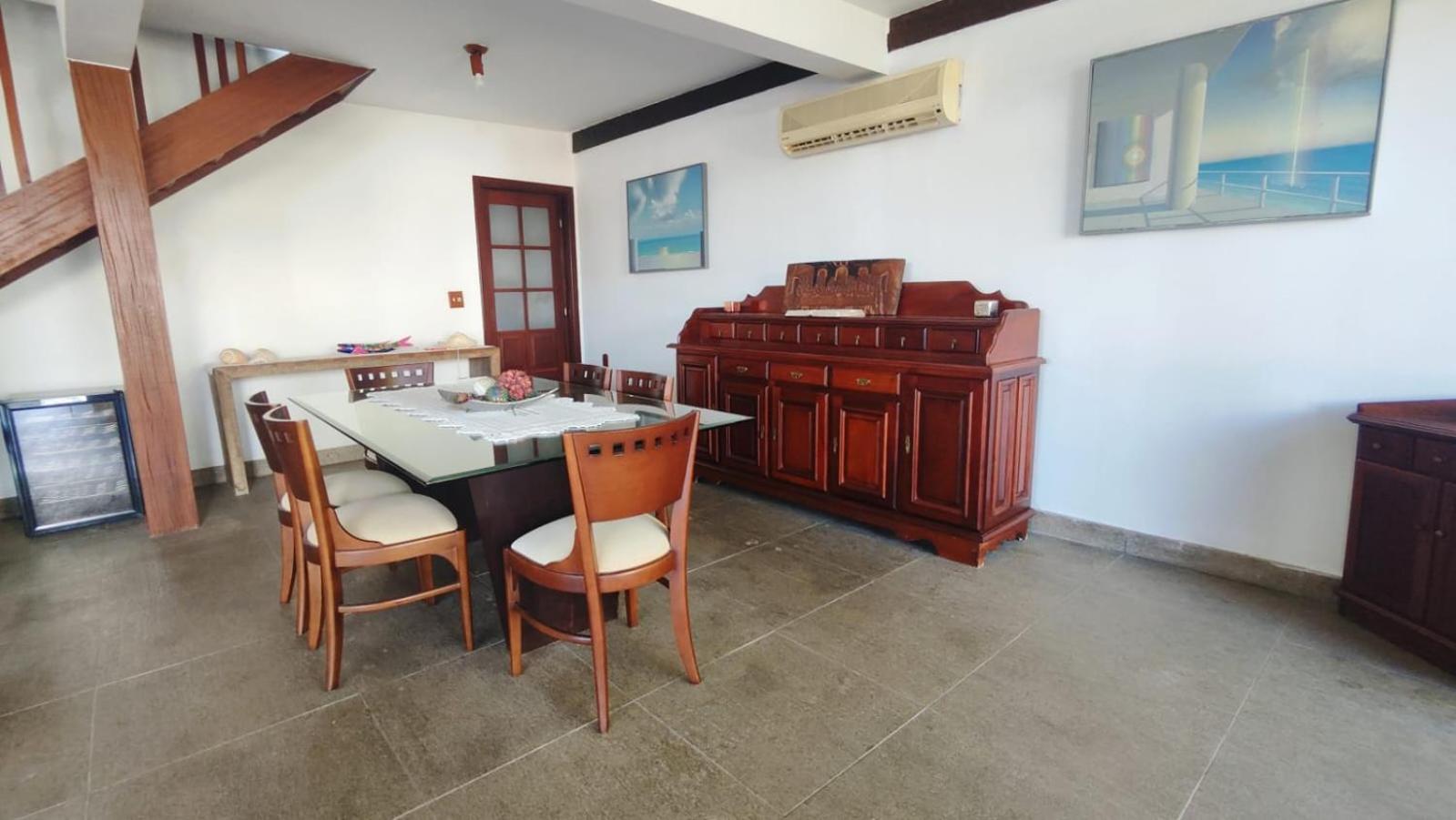 Exclusiva casa em Geriba com vista para o mar