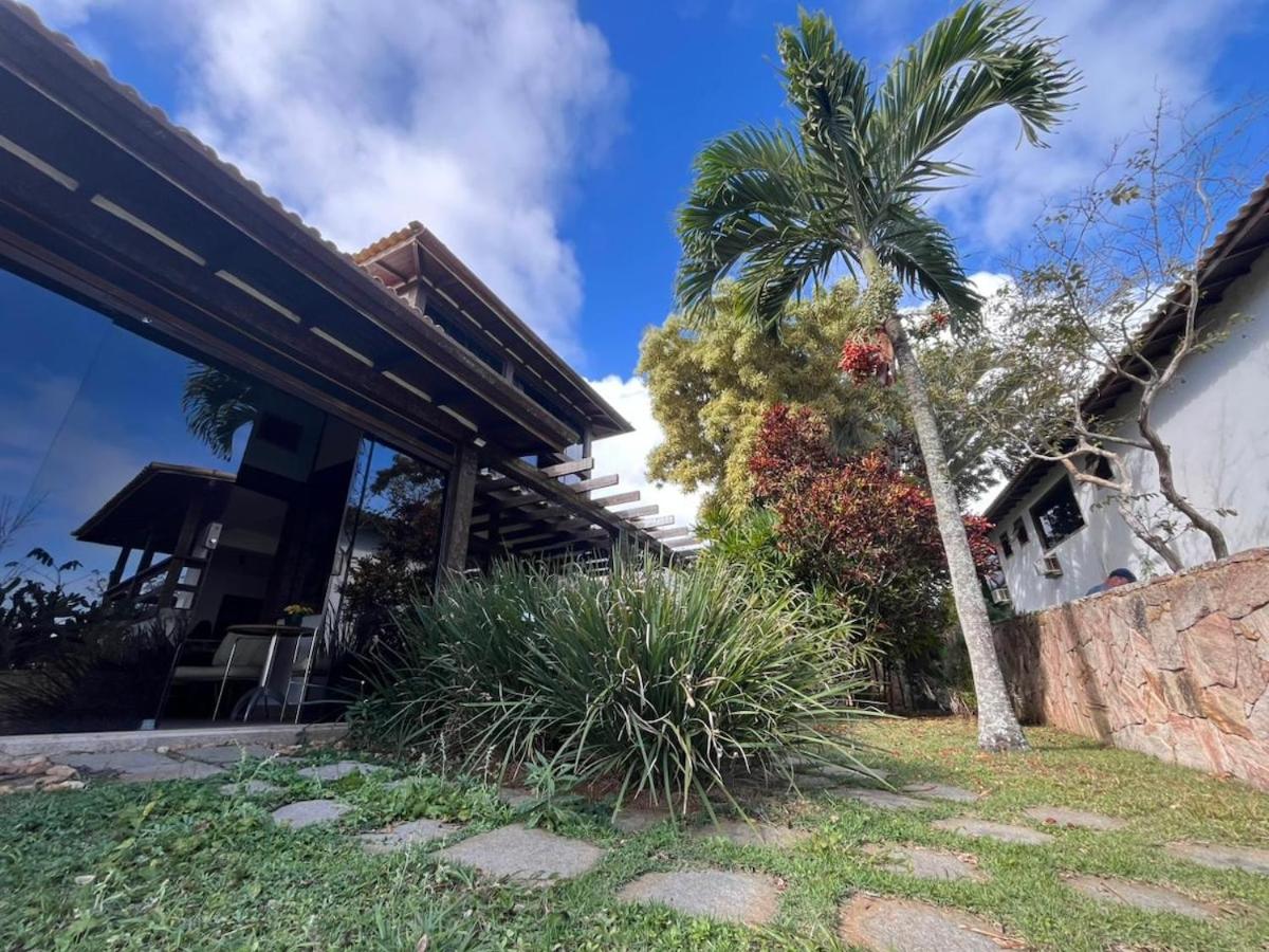Exclusiva casa em Geriba com vista para o mar
