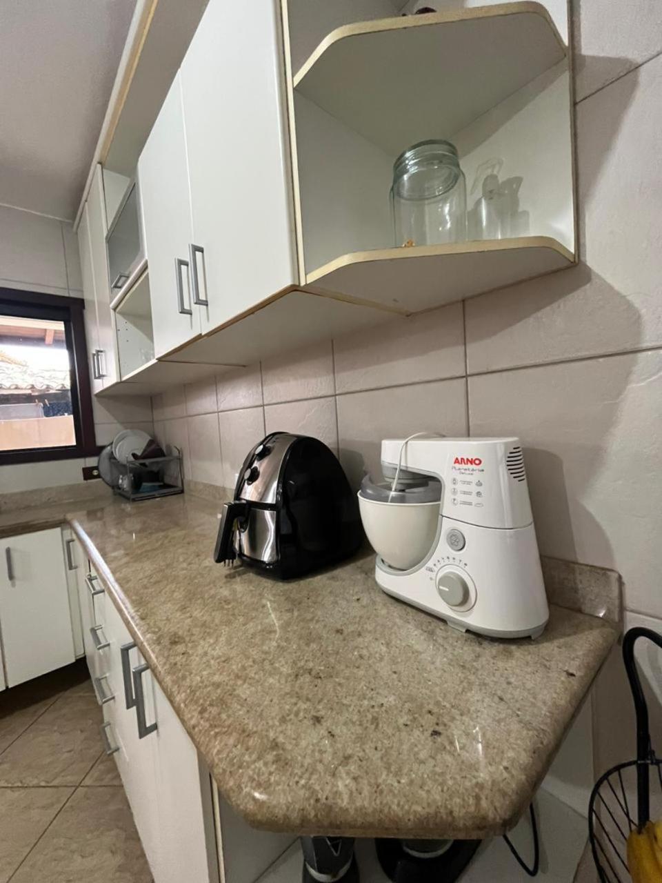 Exclusiva casa em Geriba com vista para o mar