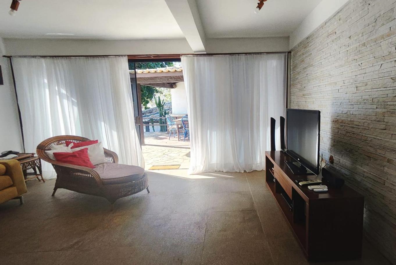 Exclusiva casa em Geriba com vista para o mar