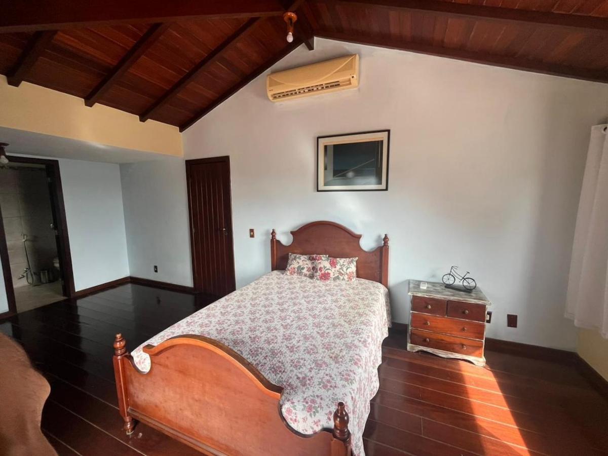 Exclusiva casa em Geriba com vista para o mar