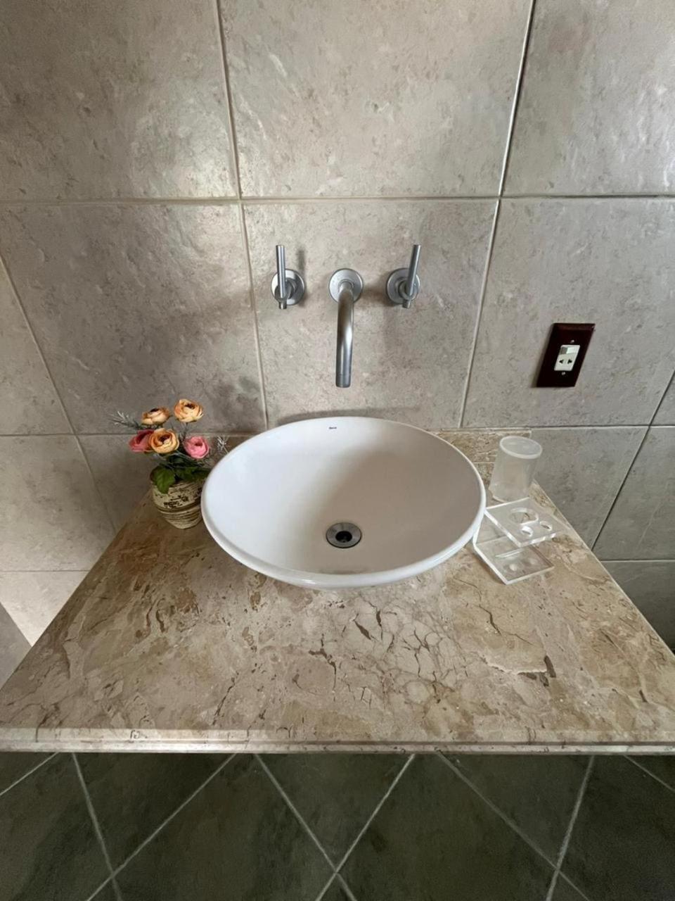 Exclusiva casa em Geriba com vista para o mar