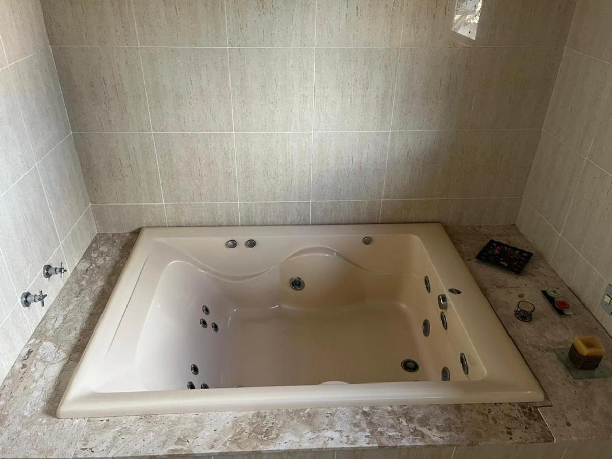 Exclusiva casa em Geriba com vista para o mar