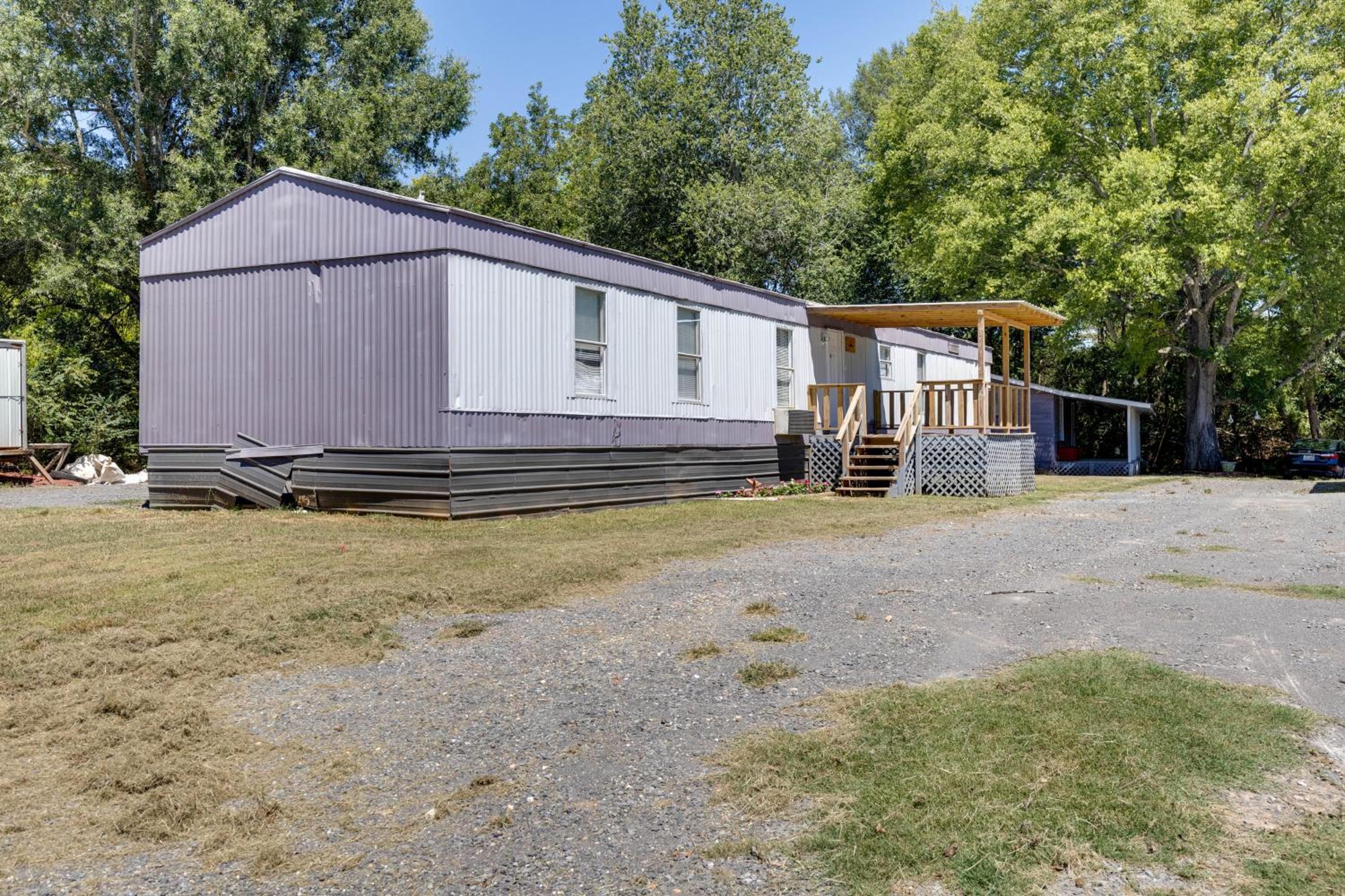 Fish and Explore Wooded Lake Guntersville Retreat