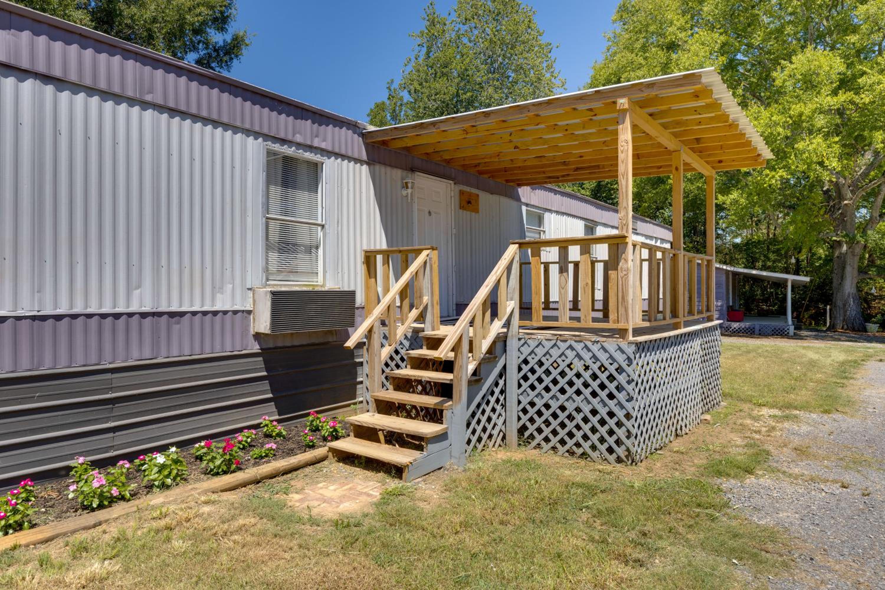 Fish and Explore Wooded Lake Guntersville Retreat