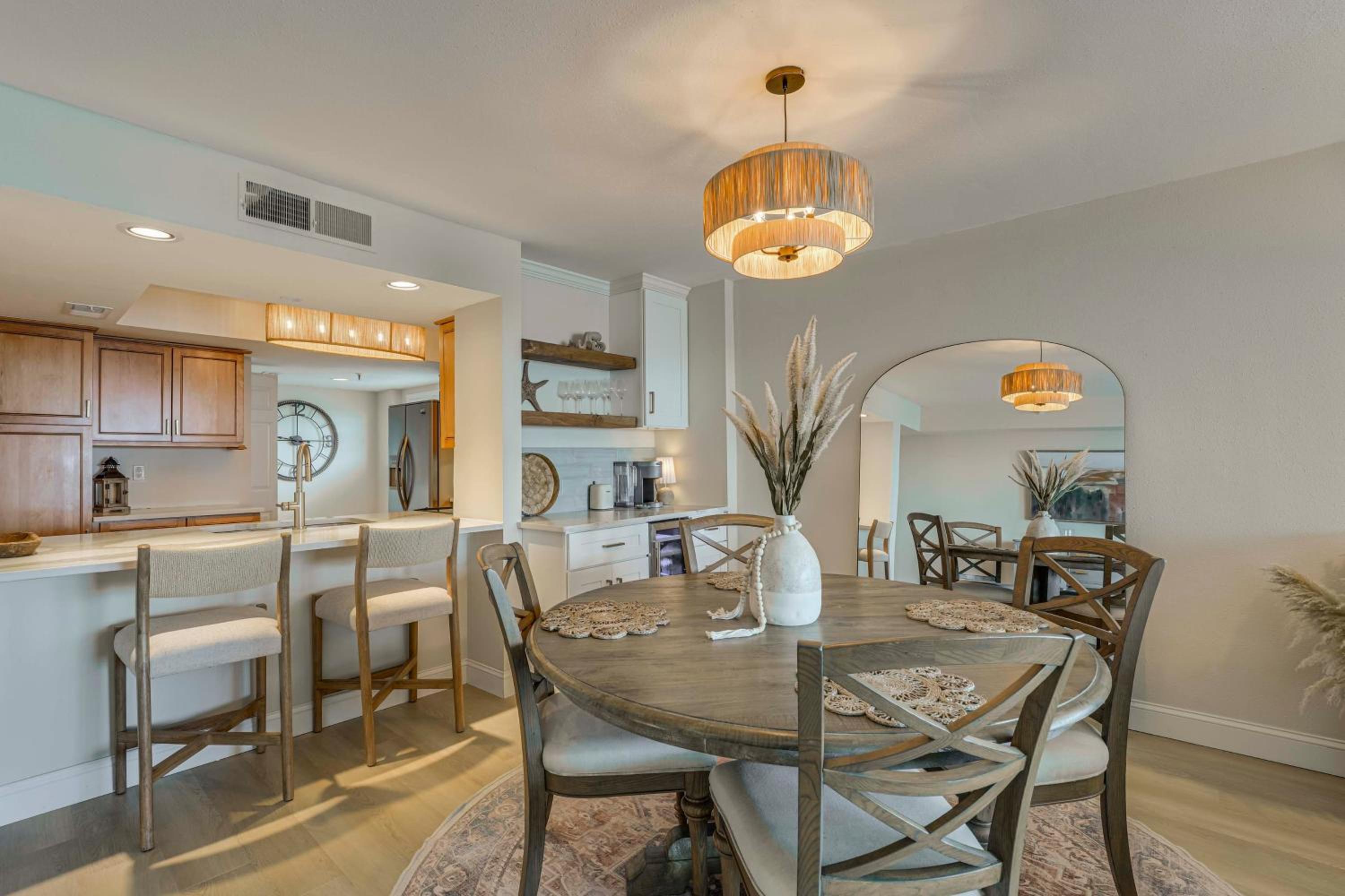 Gulf Views, Steps to Beach Redington Shores Condo
