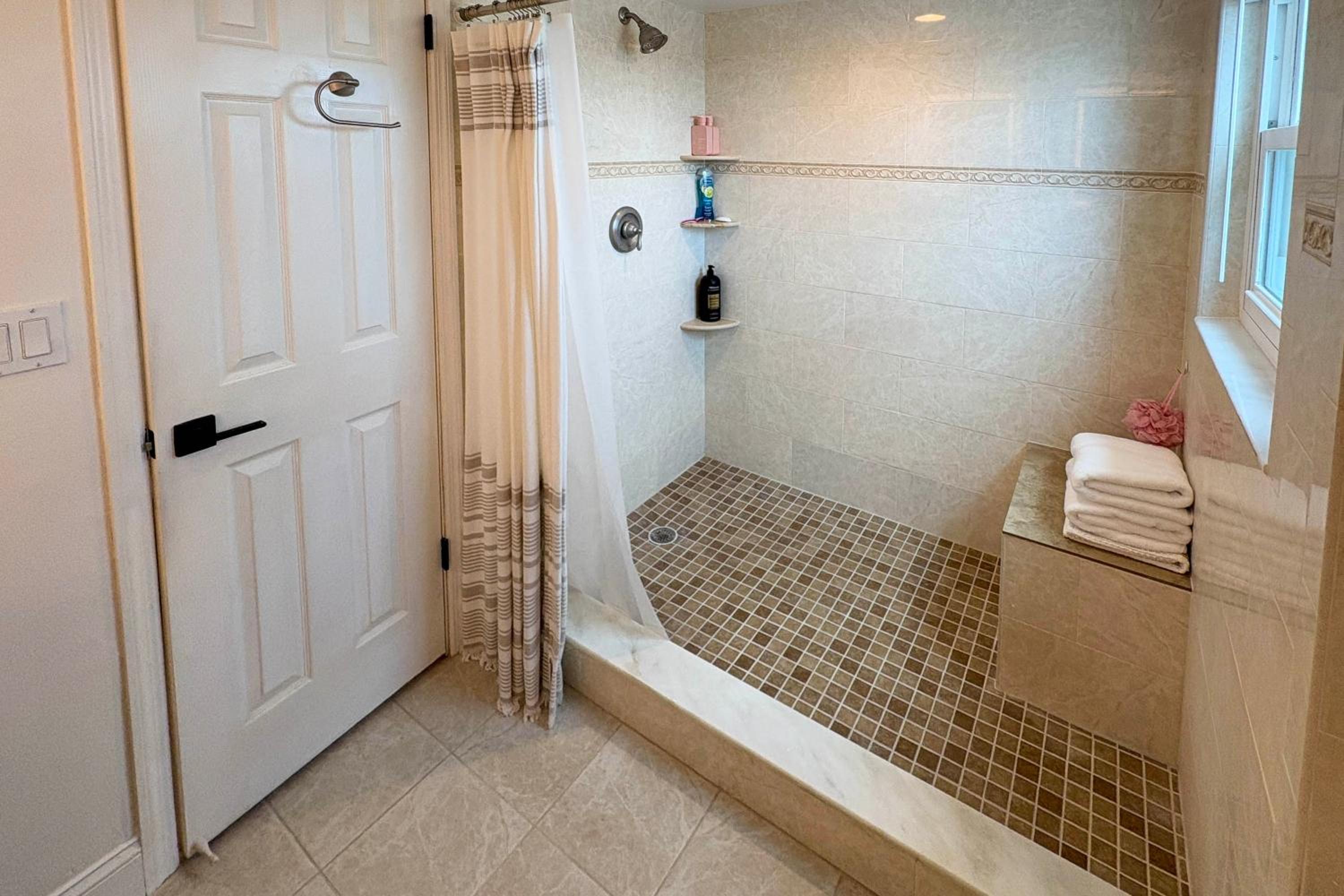 Gulf Views, Steps to Beach Redington Shores Condo