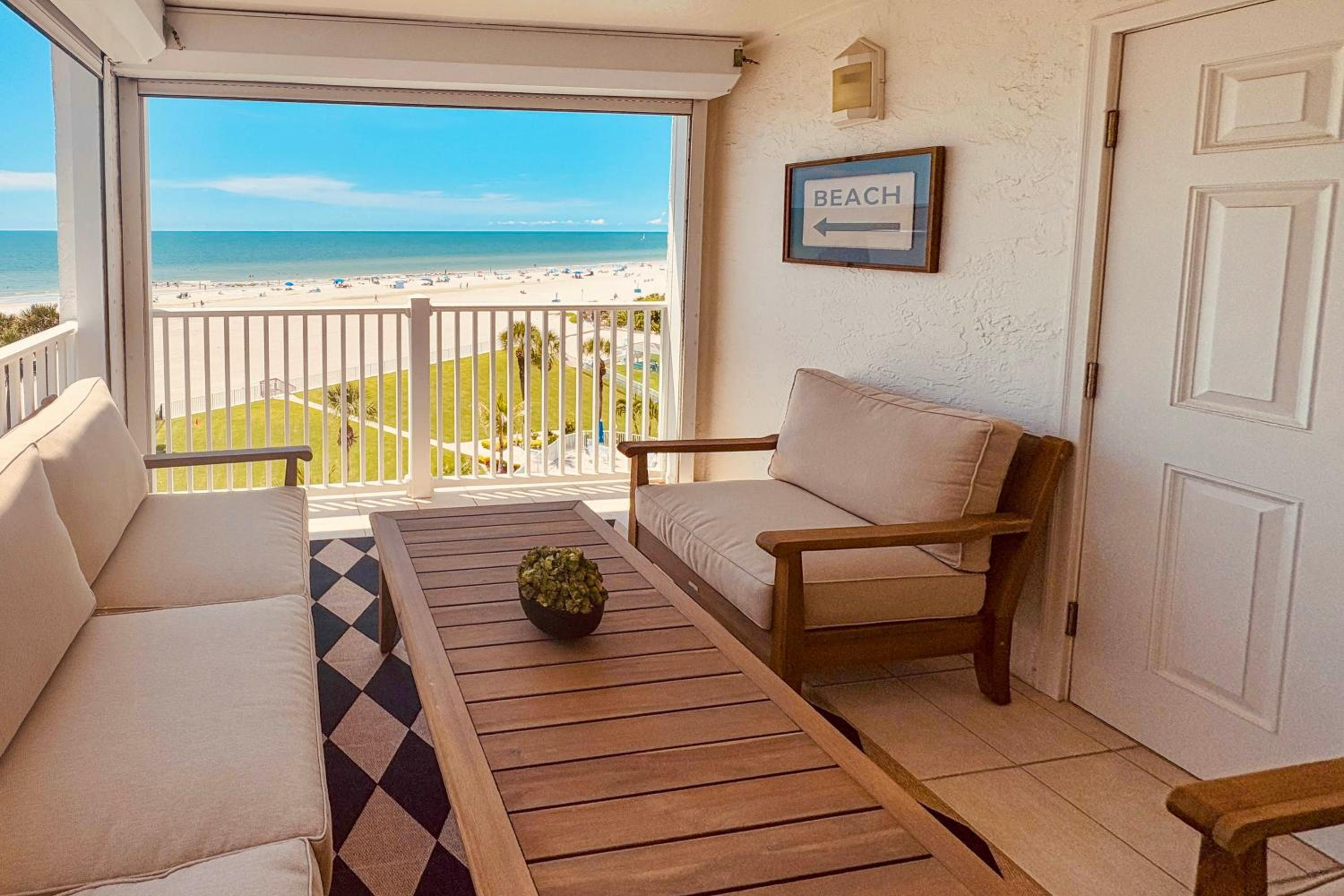 Gulf Views, Steps to Beach Redington Shores Condo