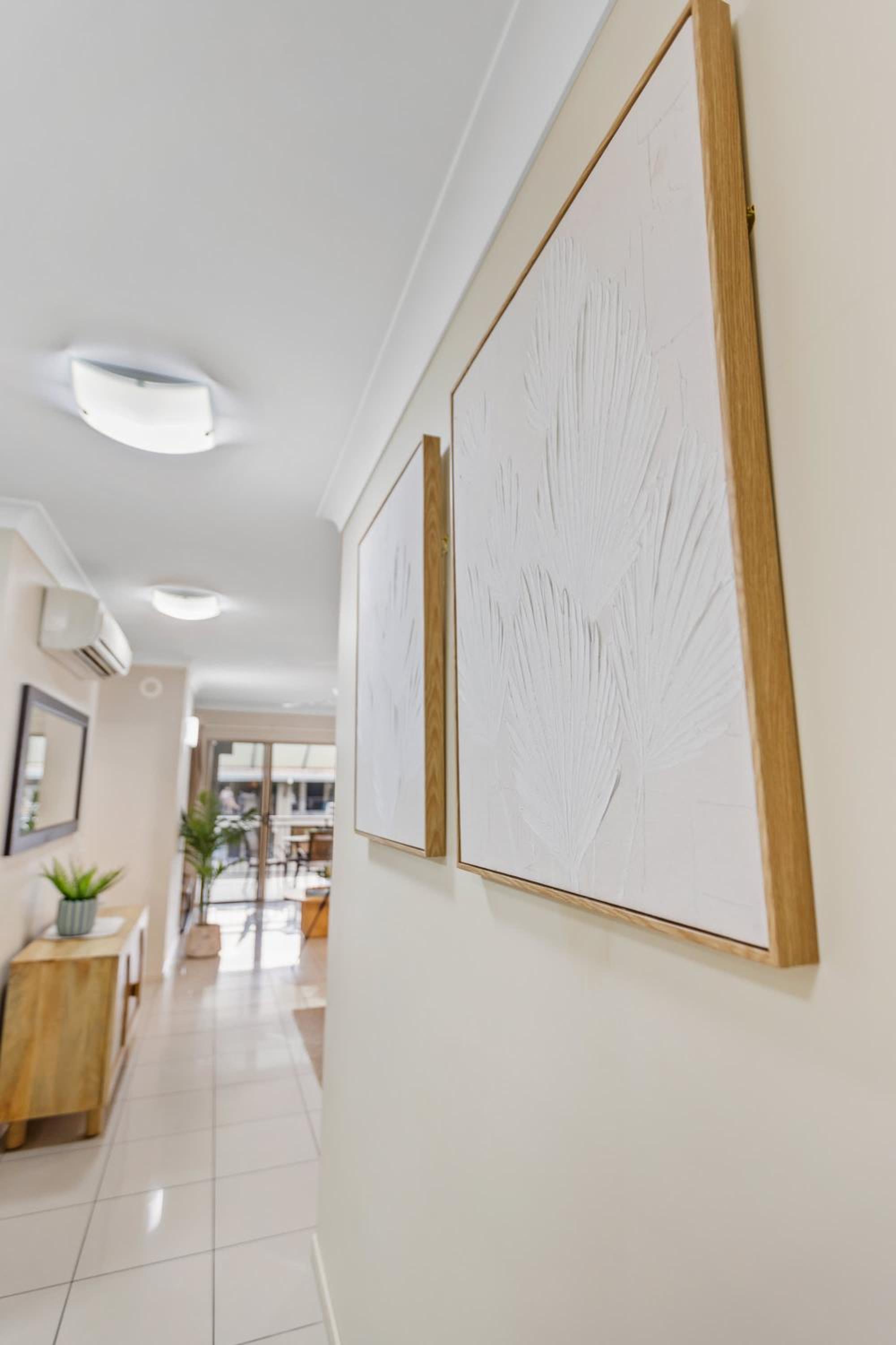 Cairns 2BR Palms Stay Top Floor & Pool View