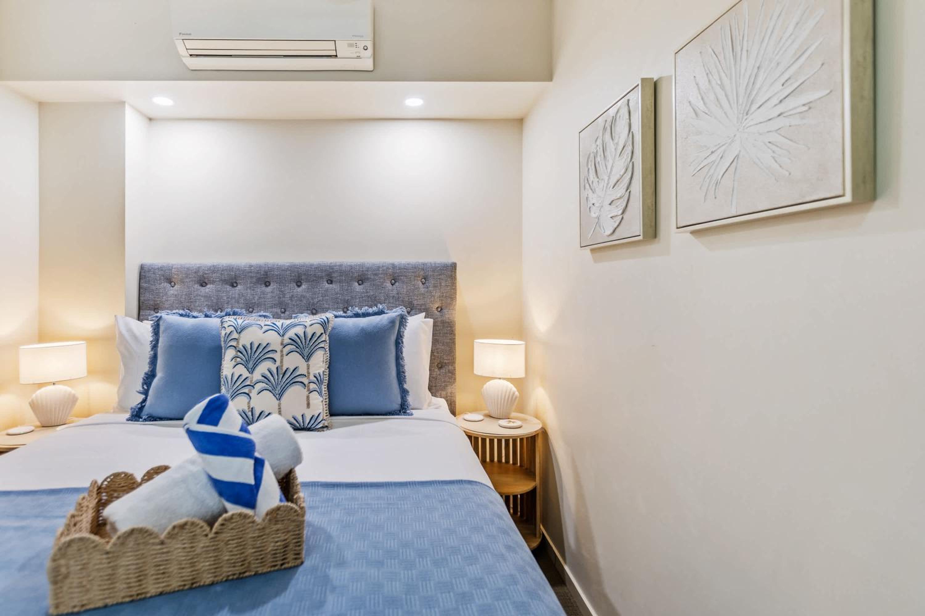 Cairns 2BR Palms Stay Top Floor & Pool View