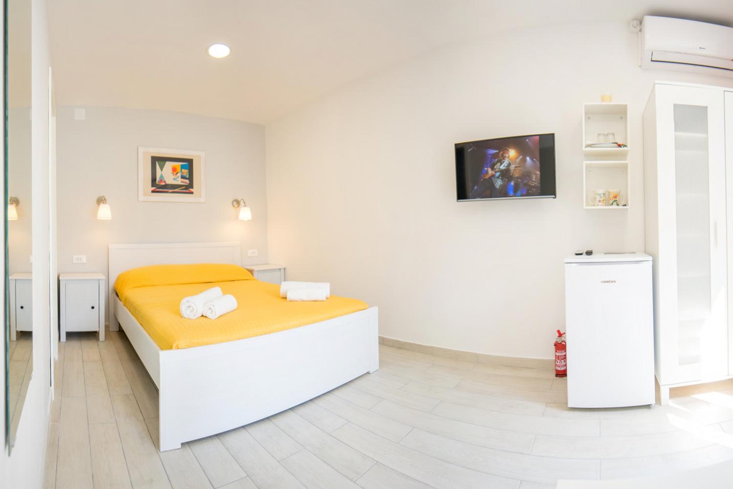 Zara Apartments