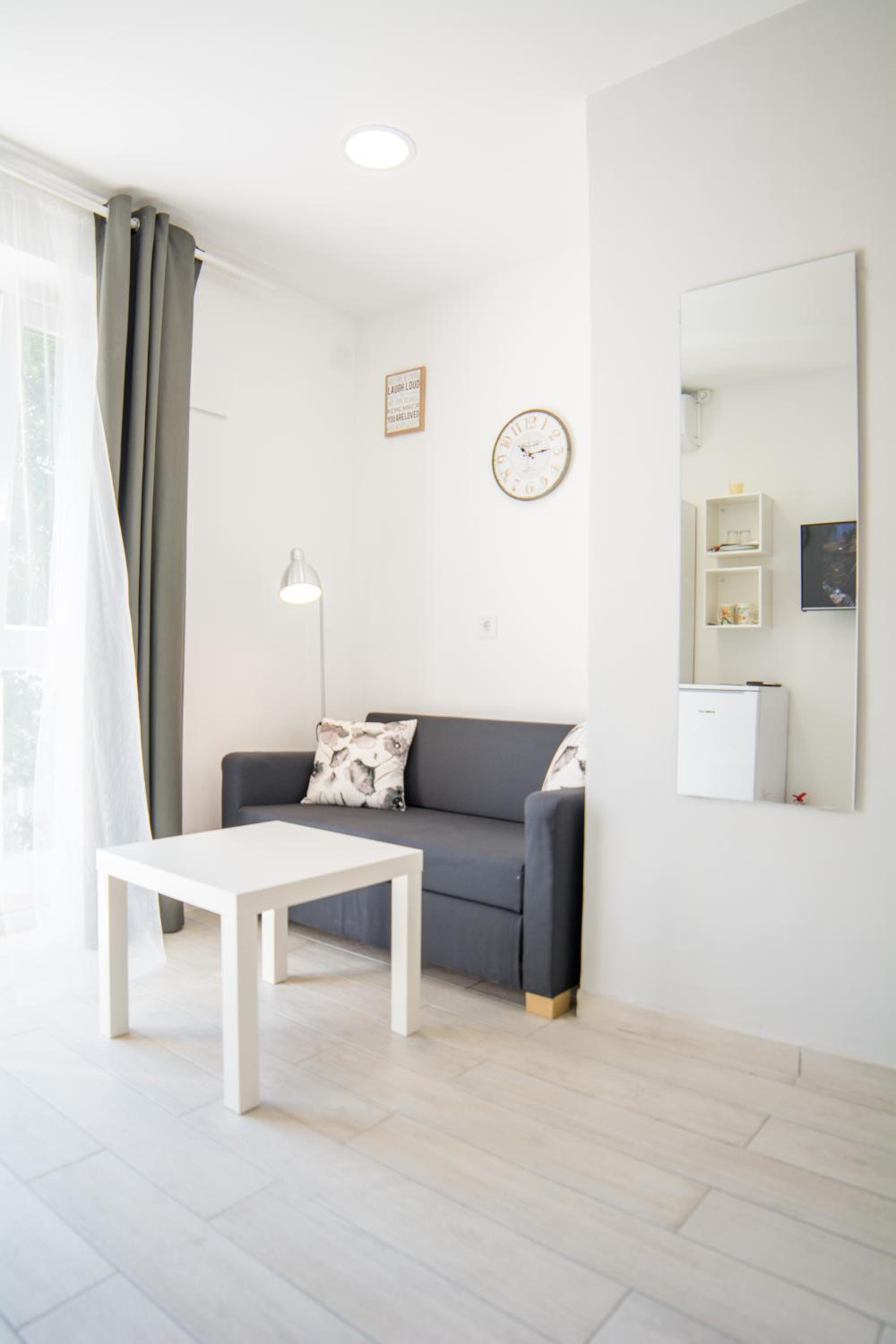 Zara Apartments