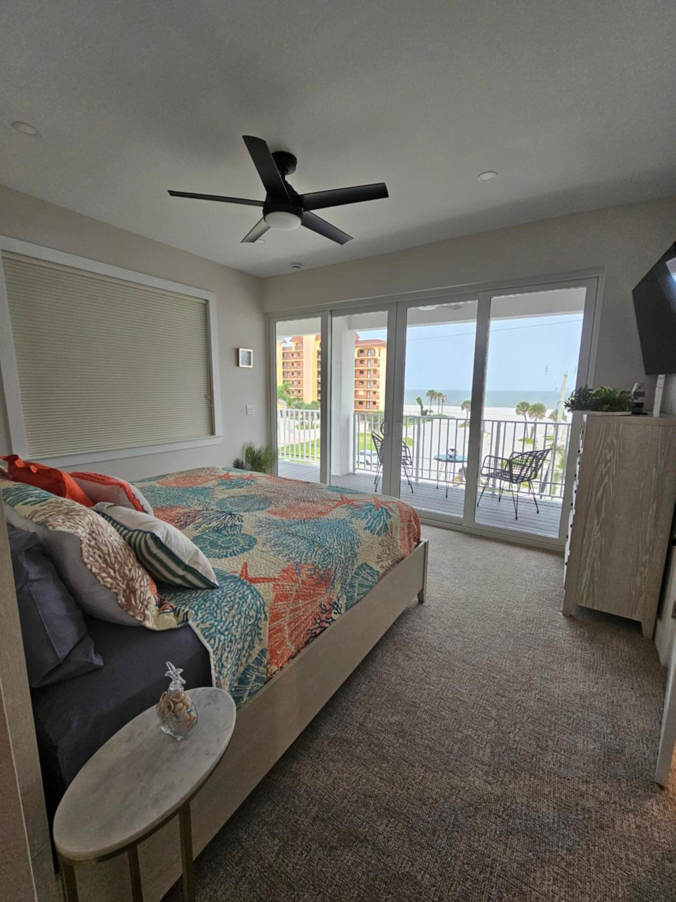 Luxury 5BR- 4BA Coastal Retreat - Stunning Ocean Views and Walk to Times Square