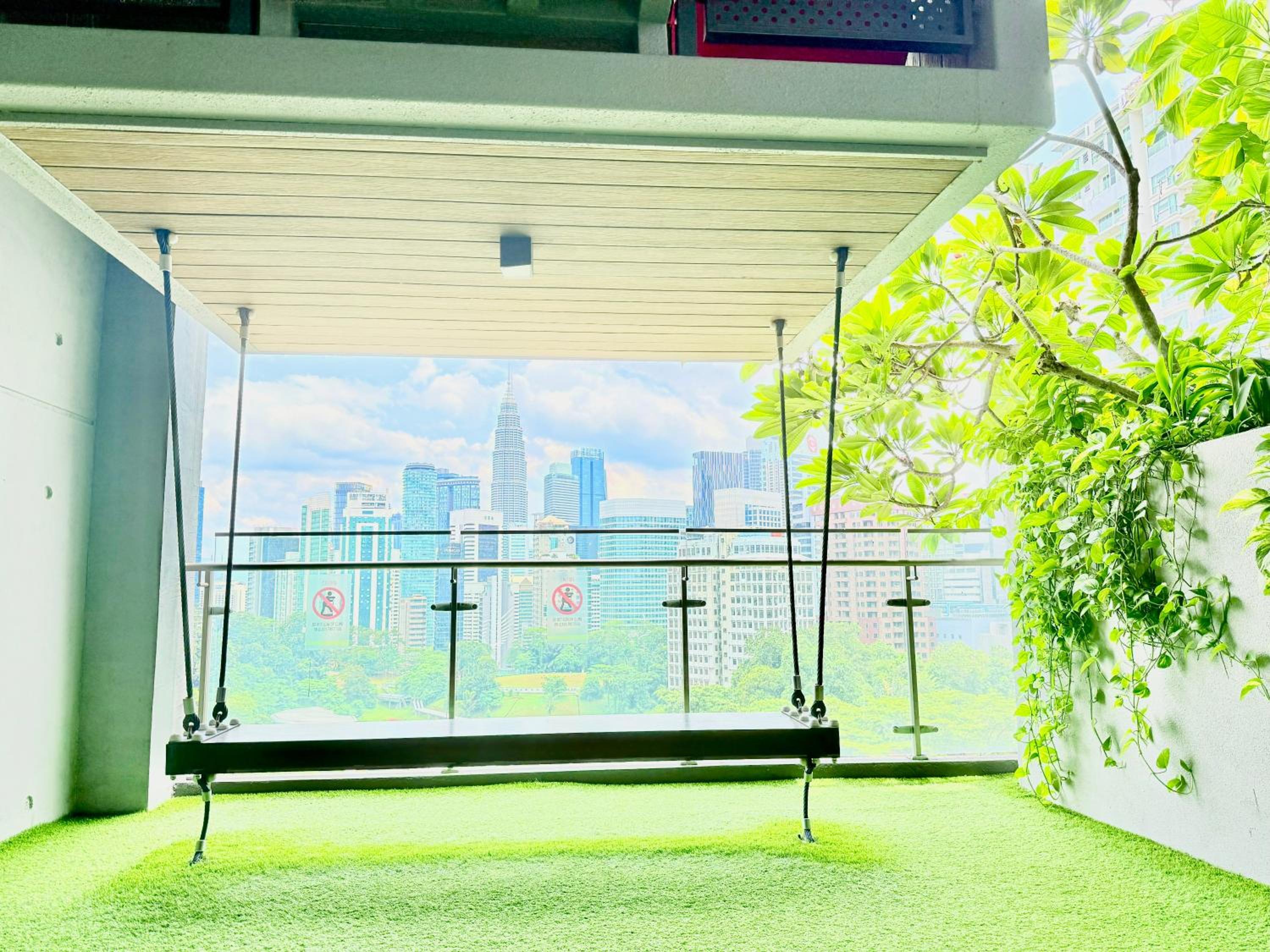 Ceylonz Suites KLCC by Purple Orchid