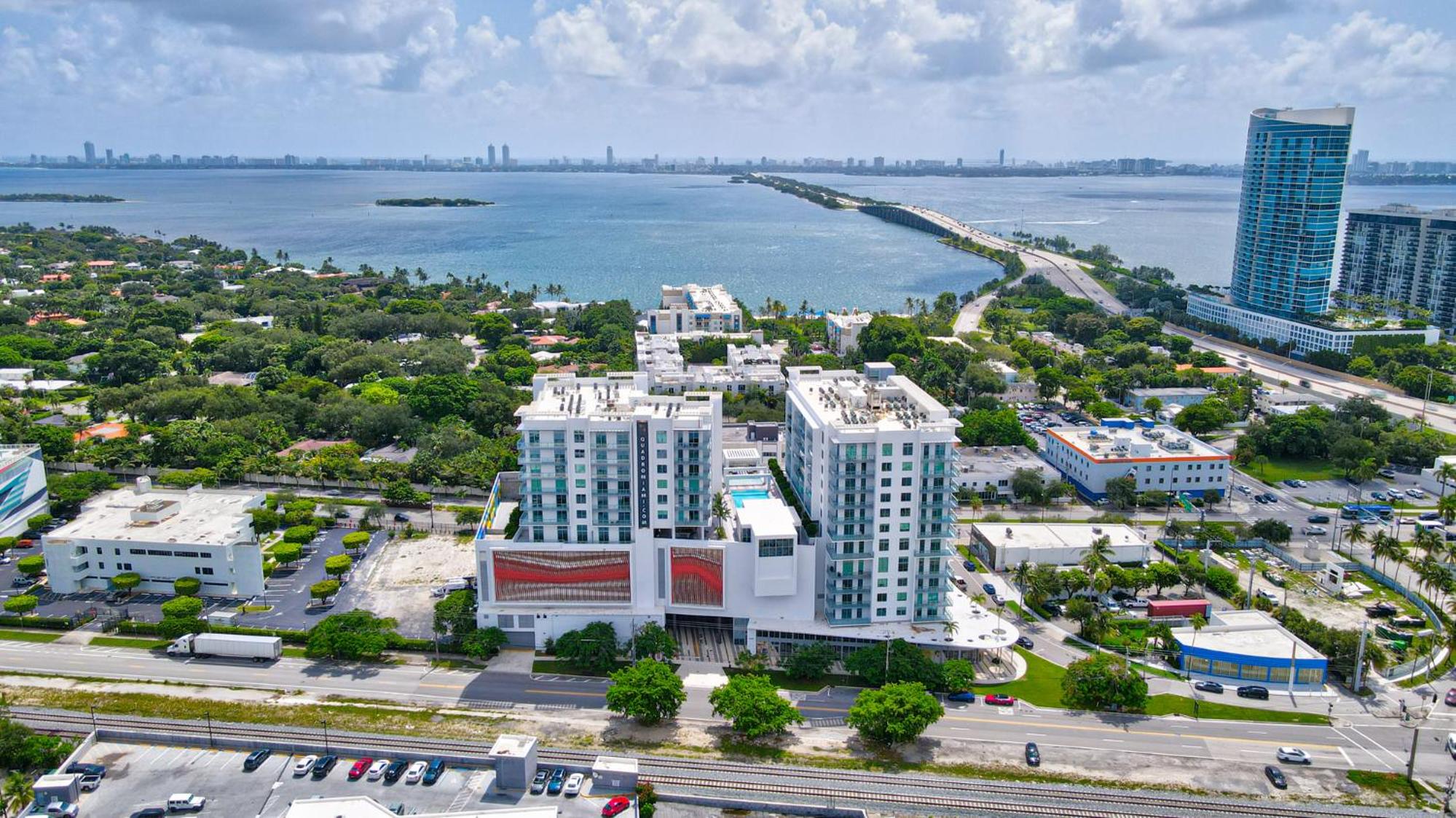 Luxe Condos - Miami Design District photo 3