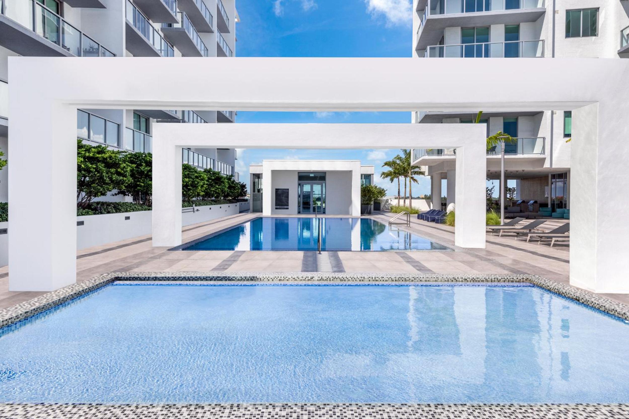 Luxe Condos - Miami Design District photo 5
