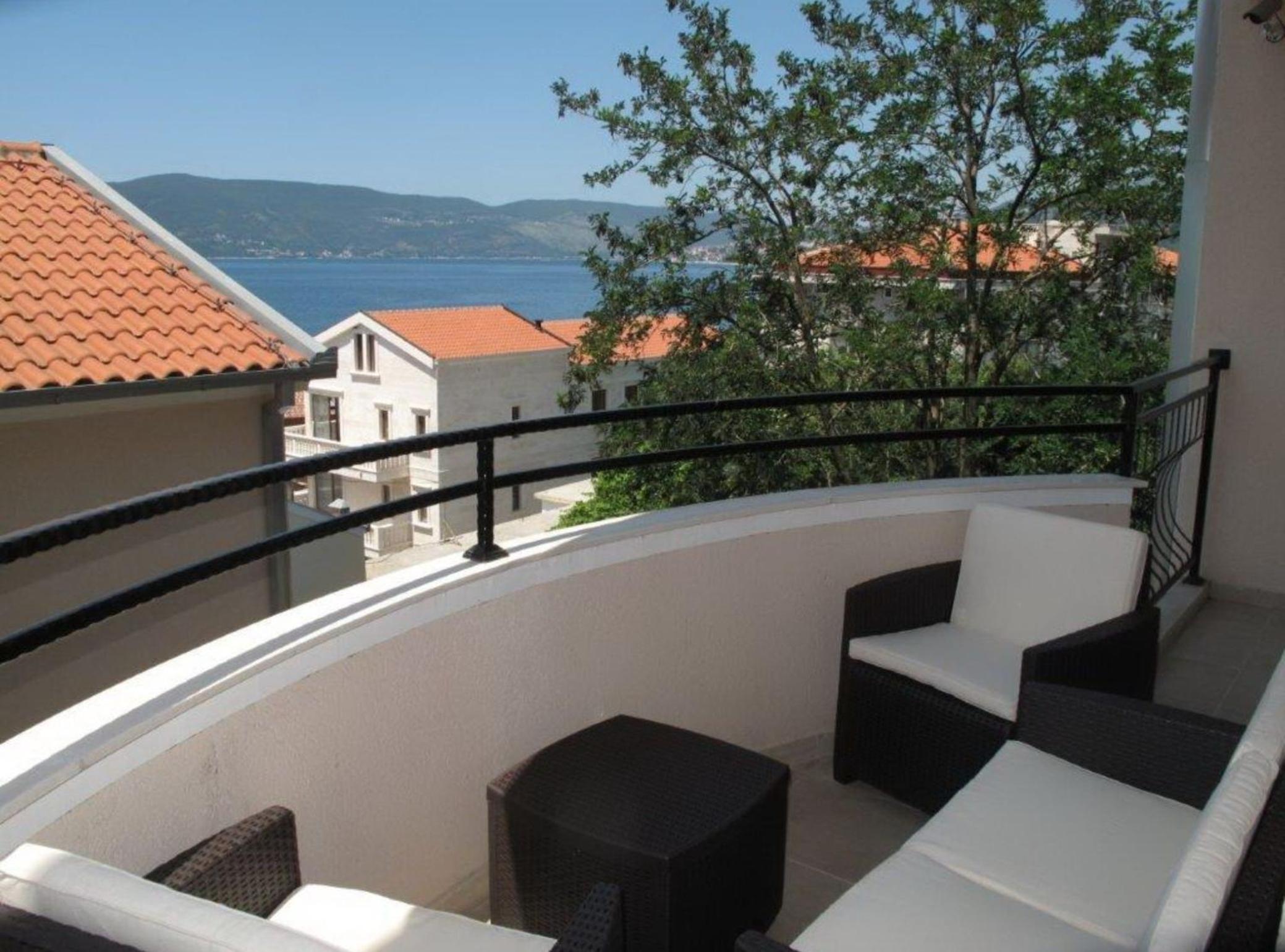 Villa Apartments Kumbor President