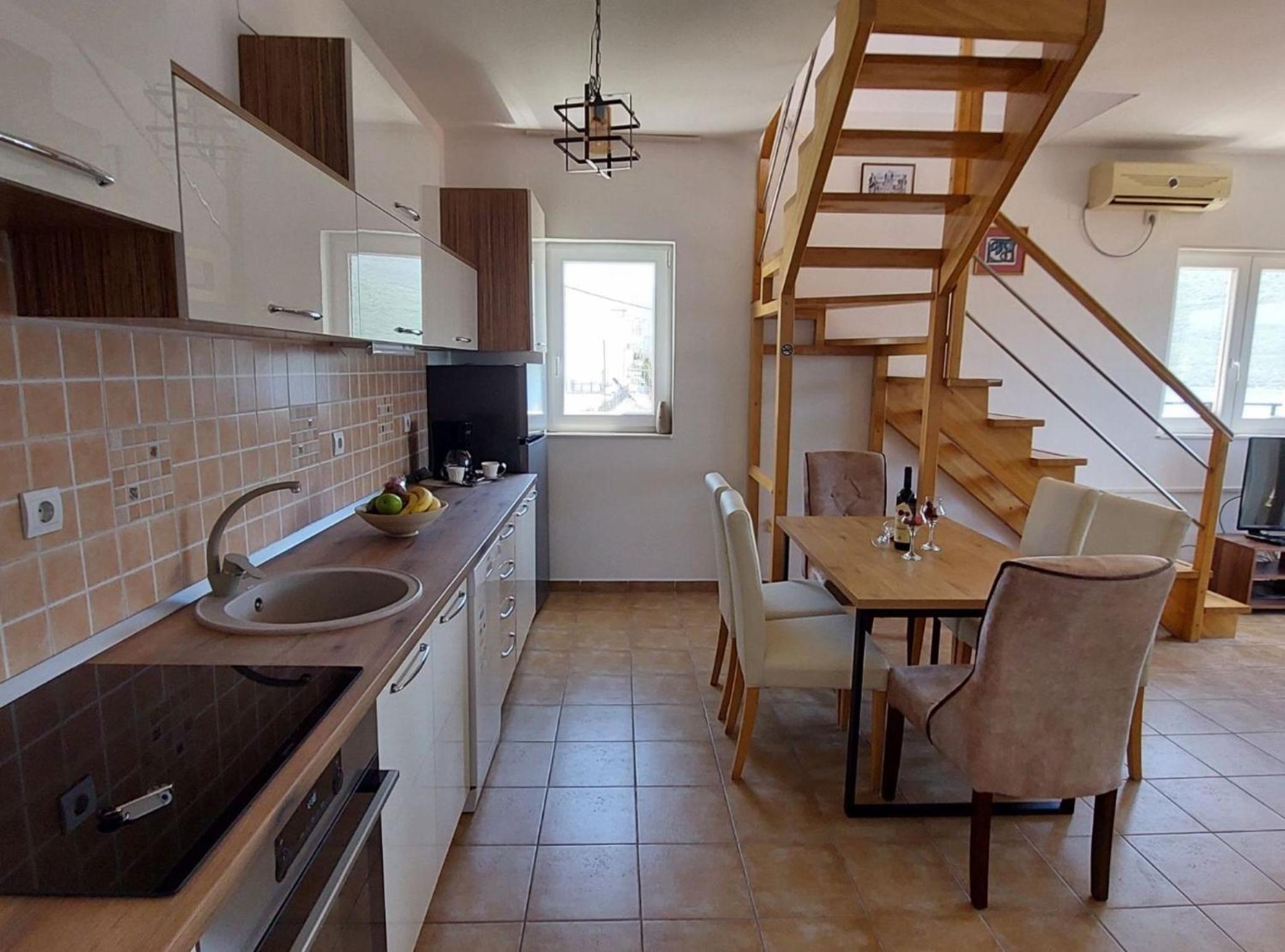 Villa Apartments Kumbor President