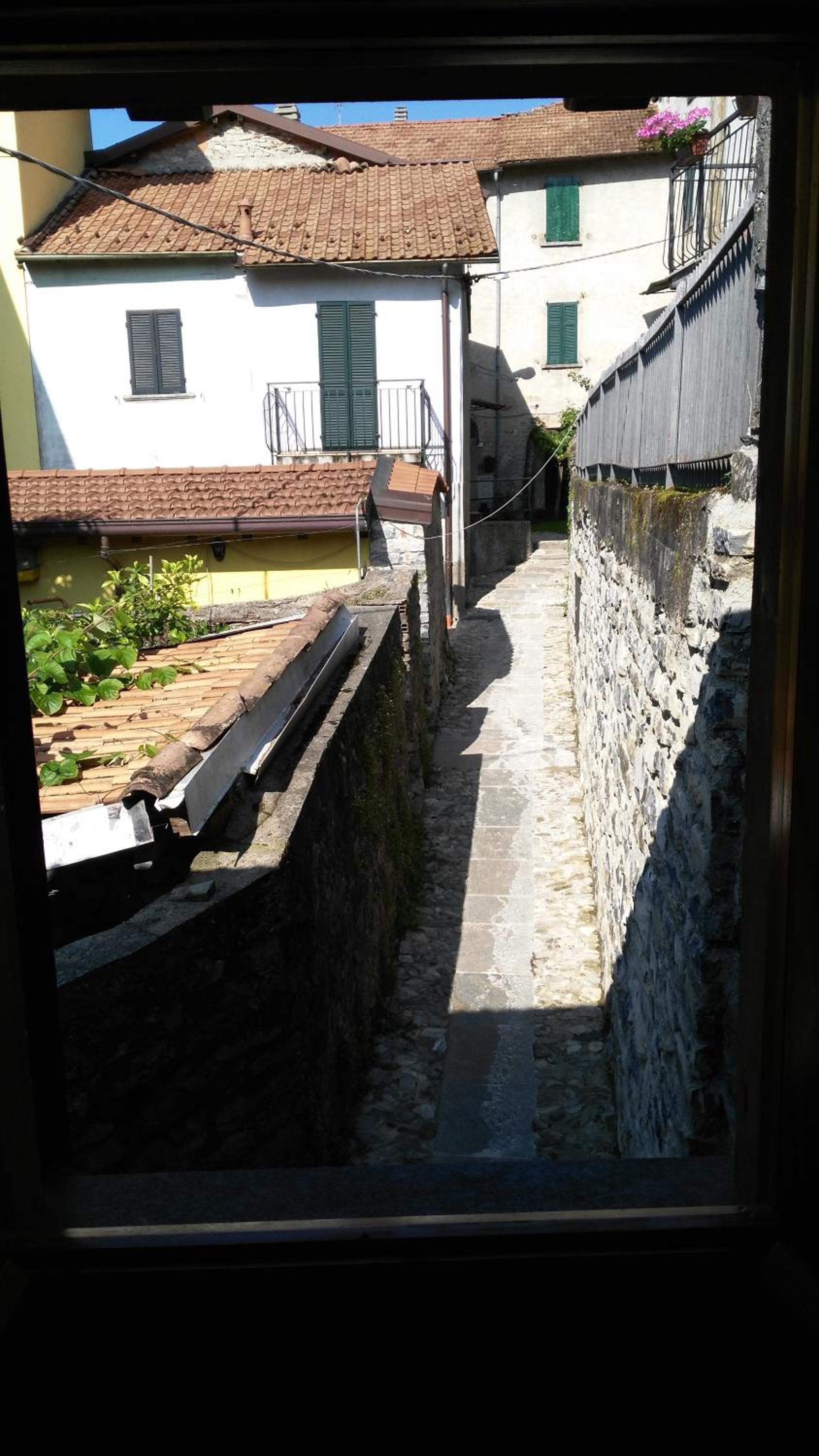 Maison de Denise en Lezzeno — other