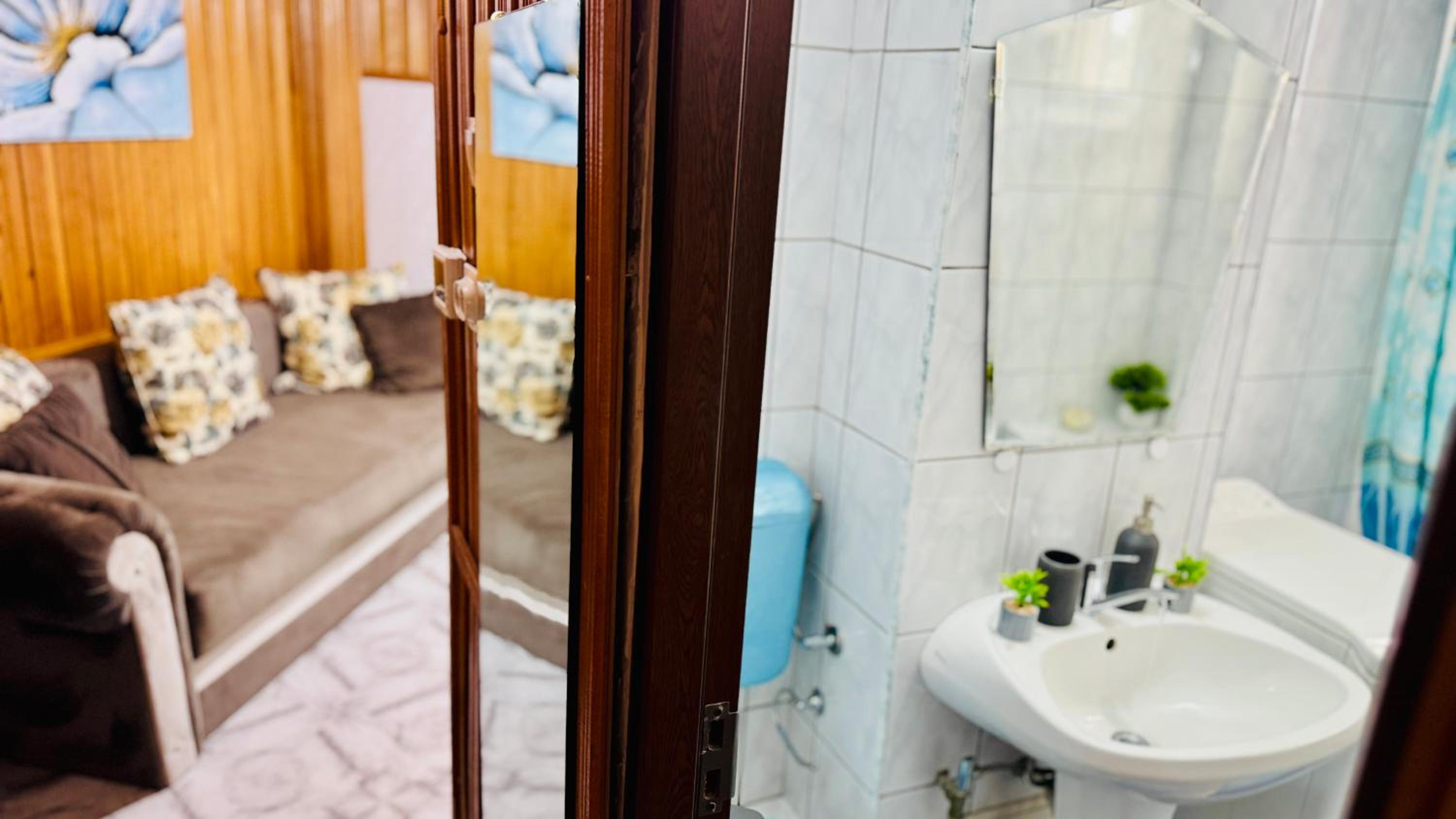 SHoliday 1 Bedroom Balcony &Free Parking