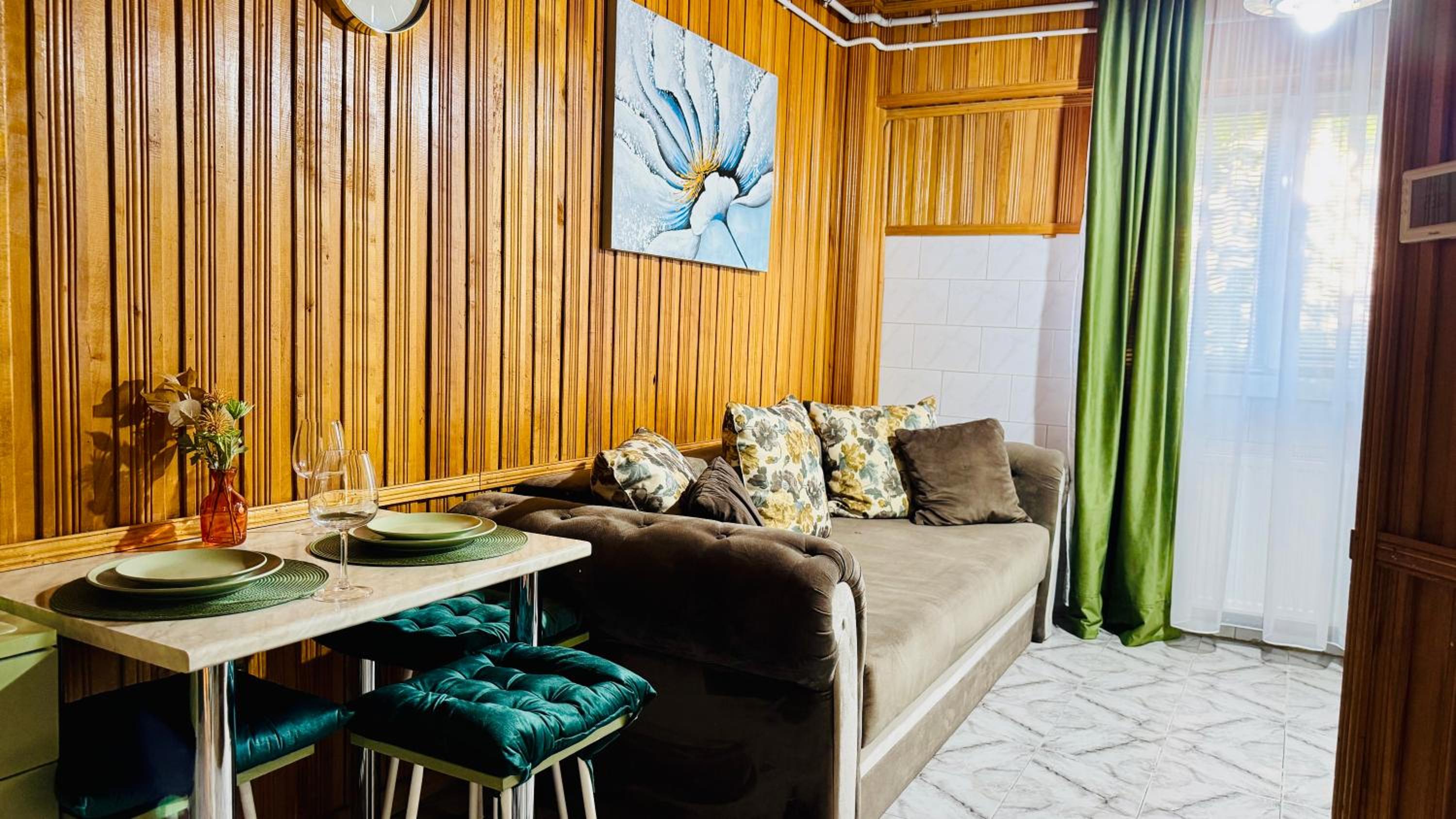 SHoliday 1 Bedroom Balcony &Free Parking