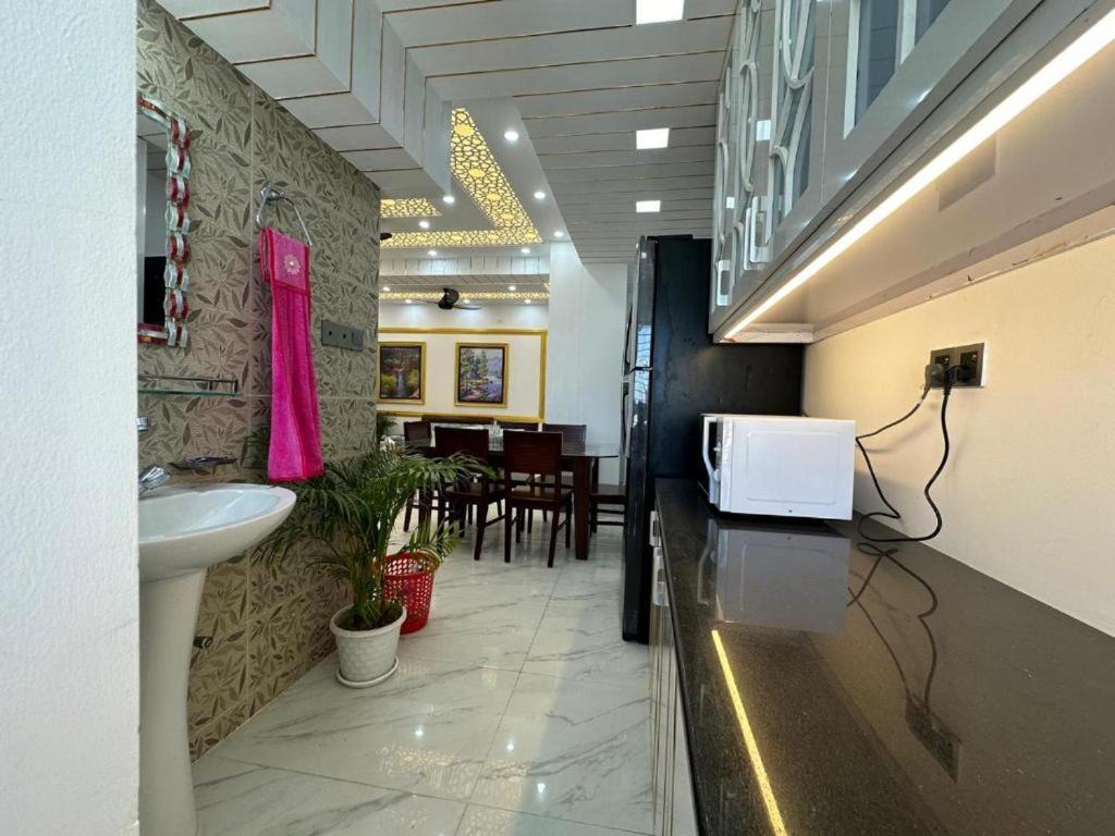 City View Hotel & Apartment