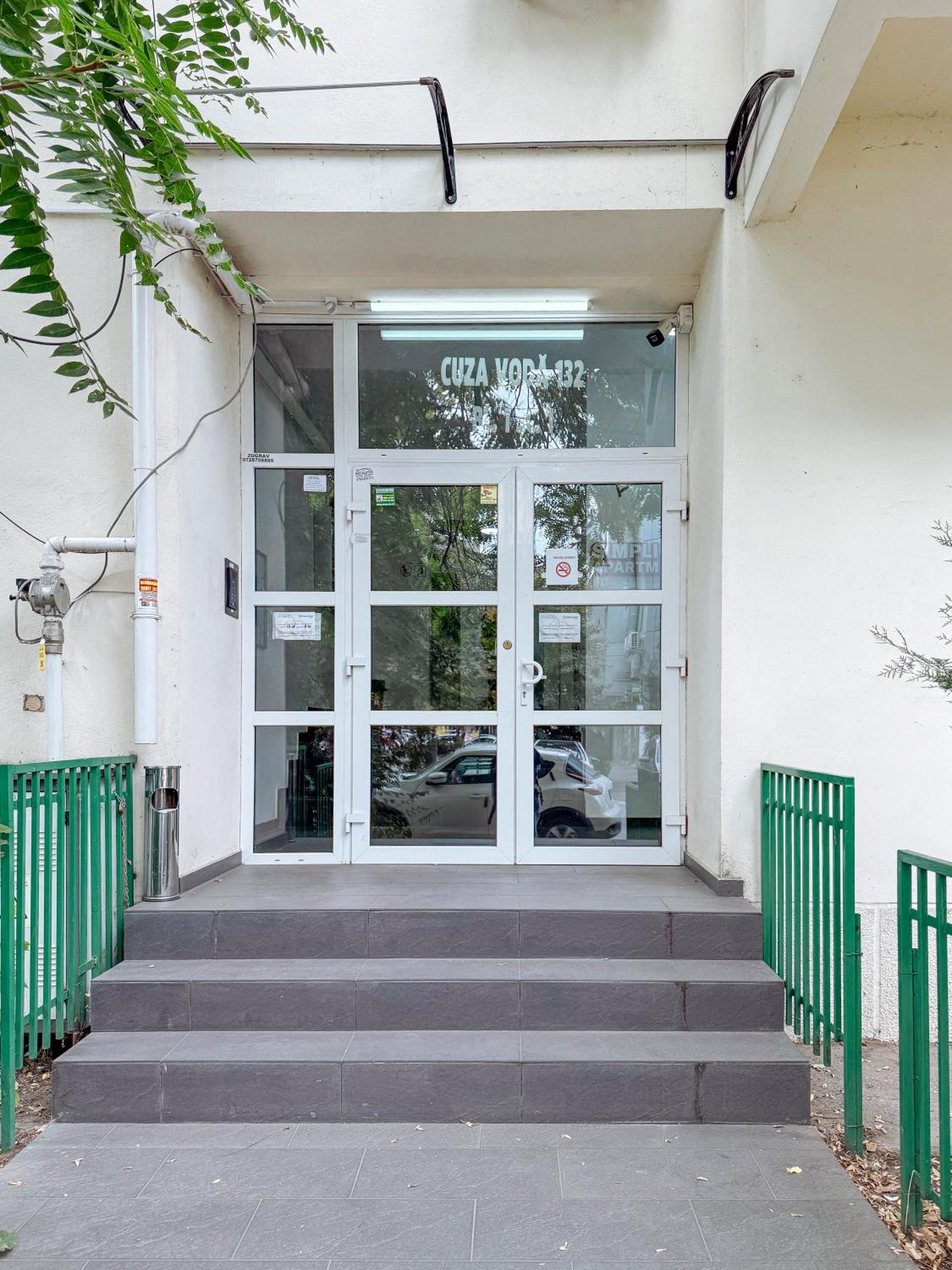 Downtown Tineretului Central Oasis -- NEW Building -- Self Check-in -- 1min Metro Station