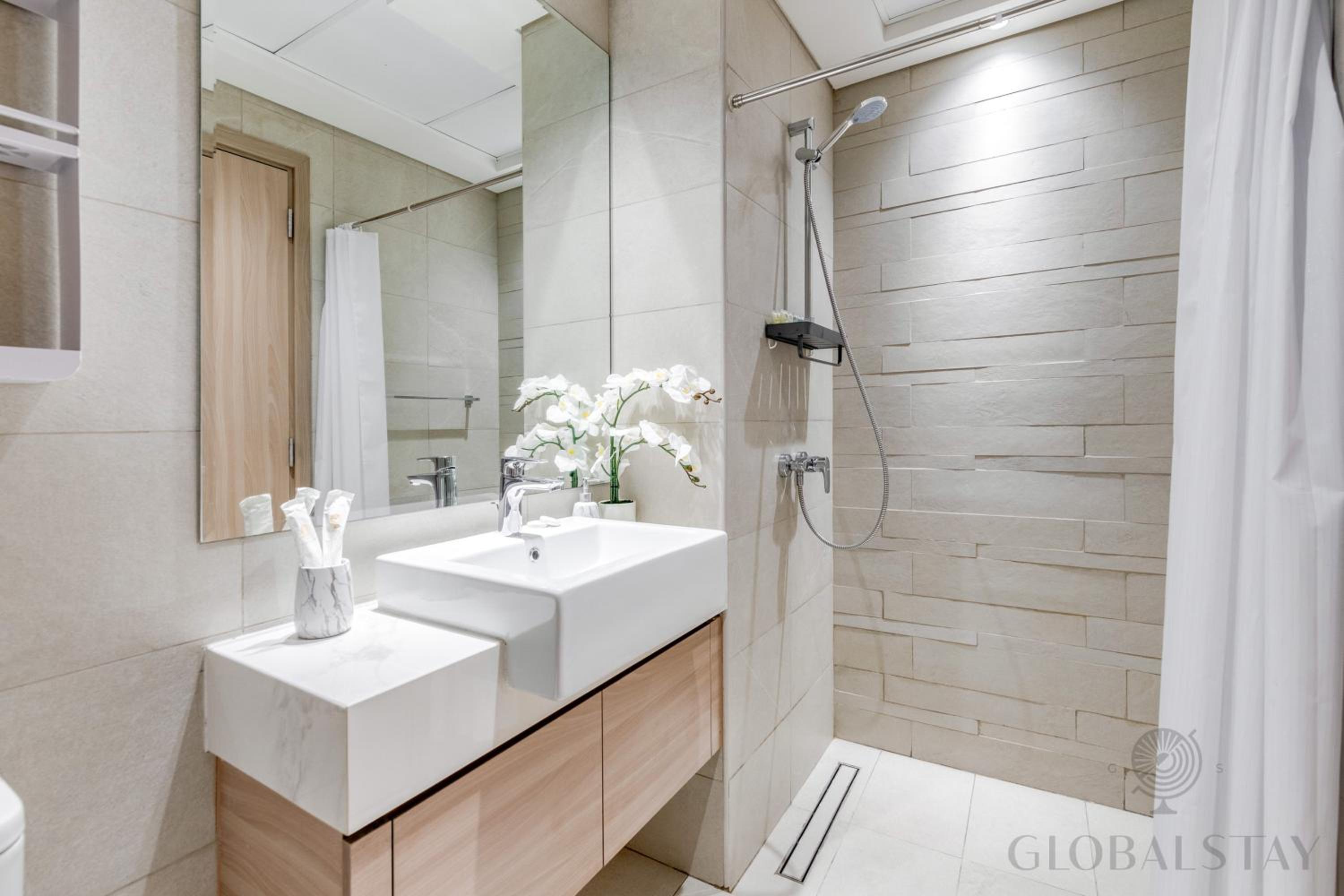 GLOBALSTAY Azizi Riviera 45