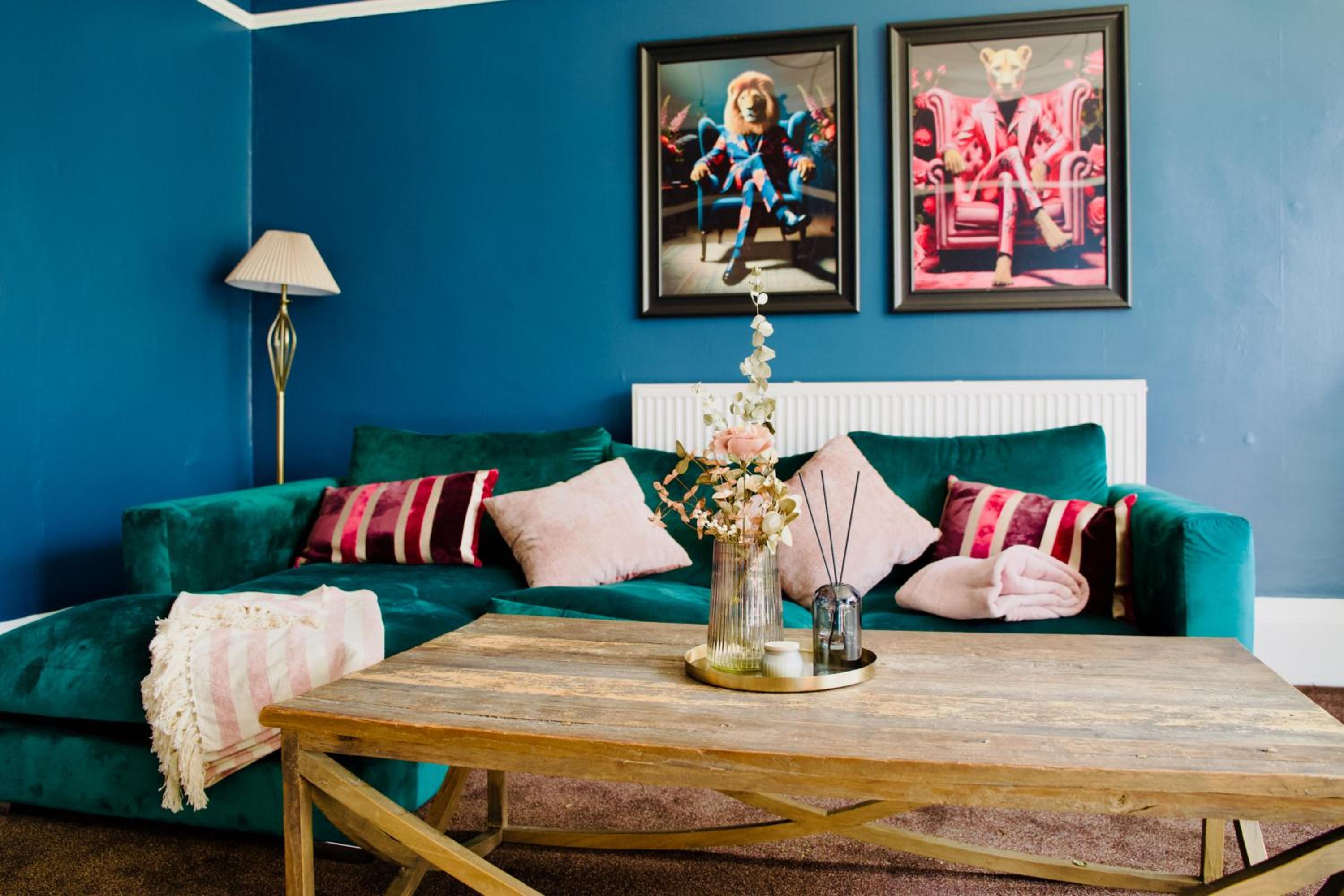 Boutique Apartment - Sleeps 6 & Free Parking