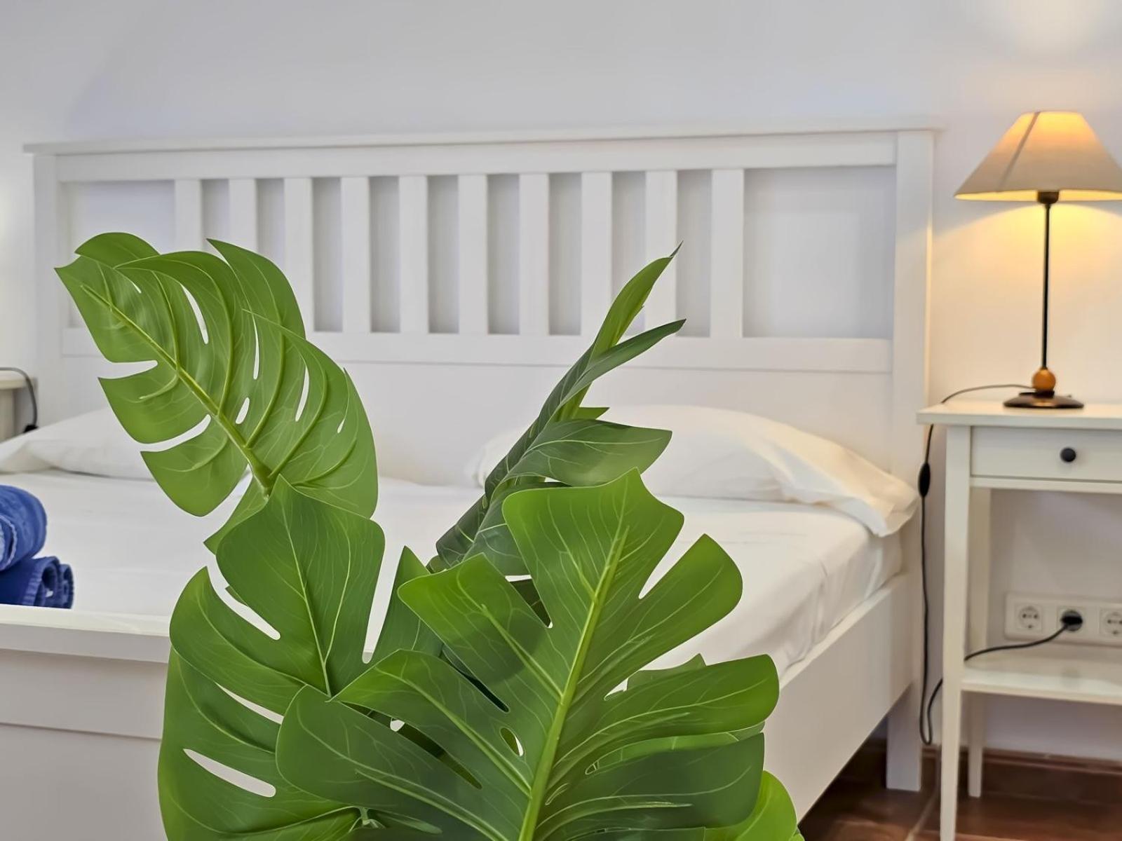 Stella Maris Nerja Beachfront Apartment, Sea View