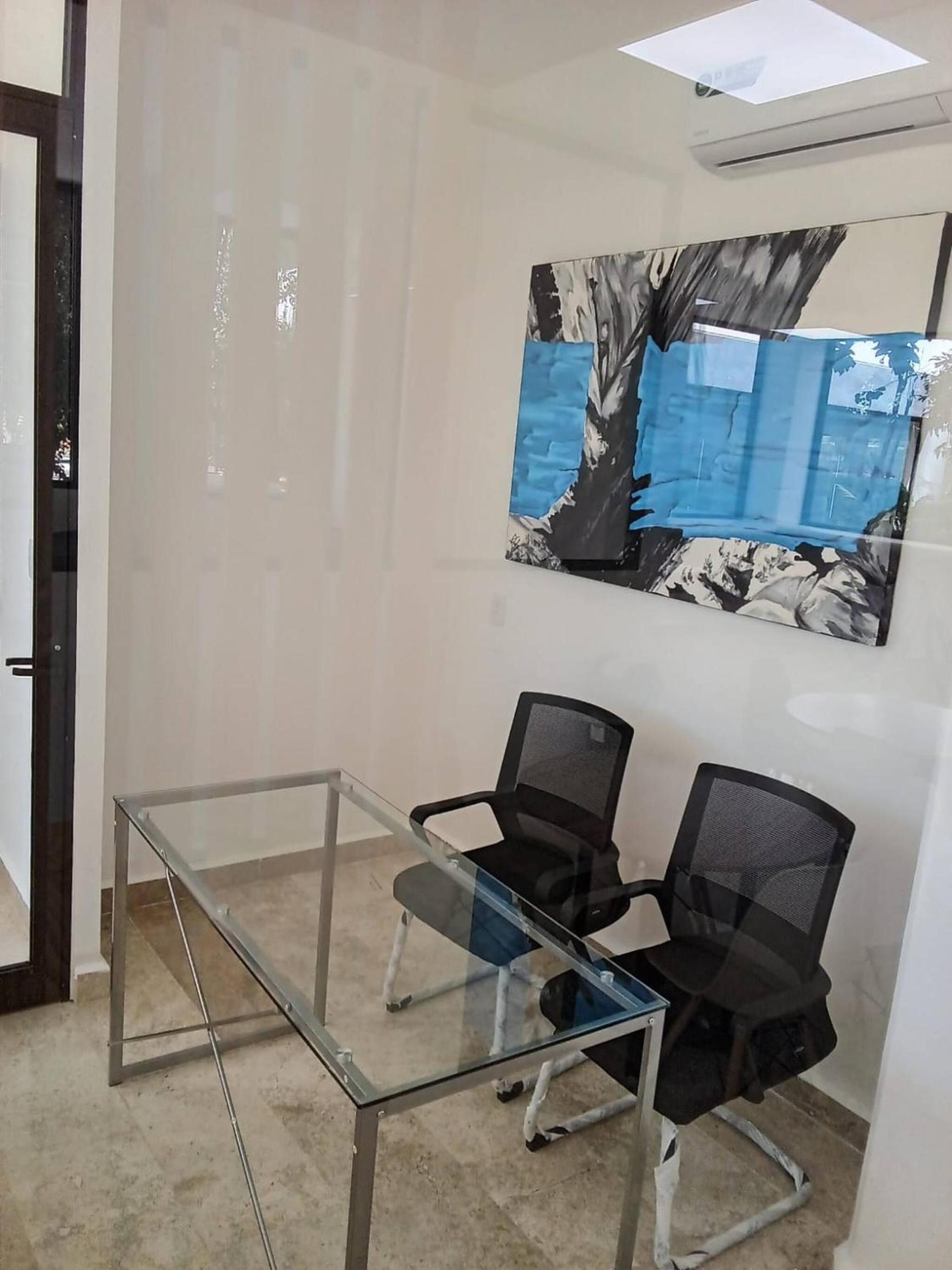 Modern and bright Rooftop pools gym cowork