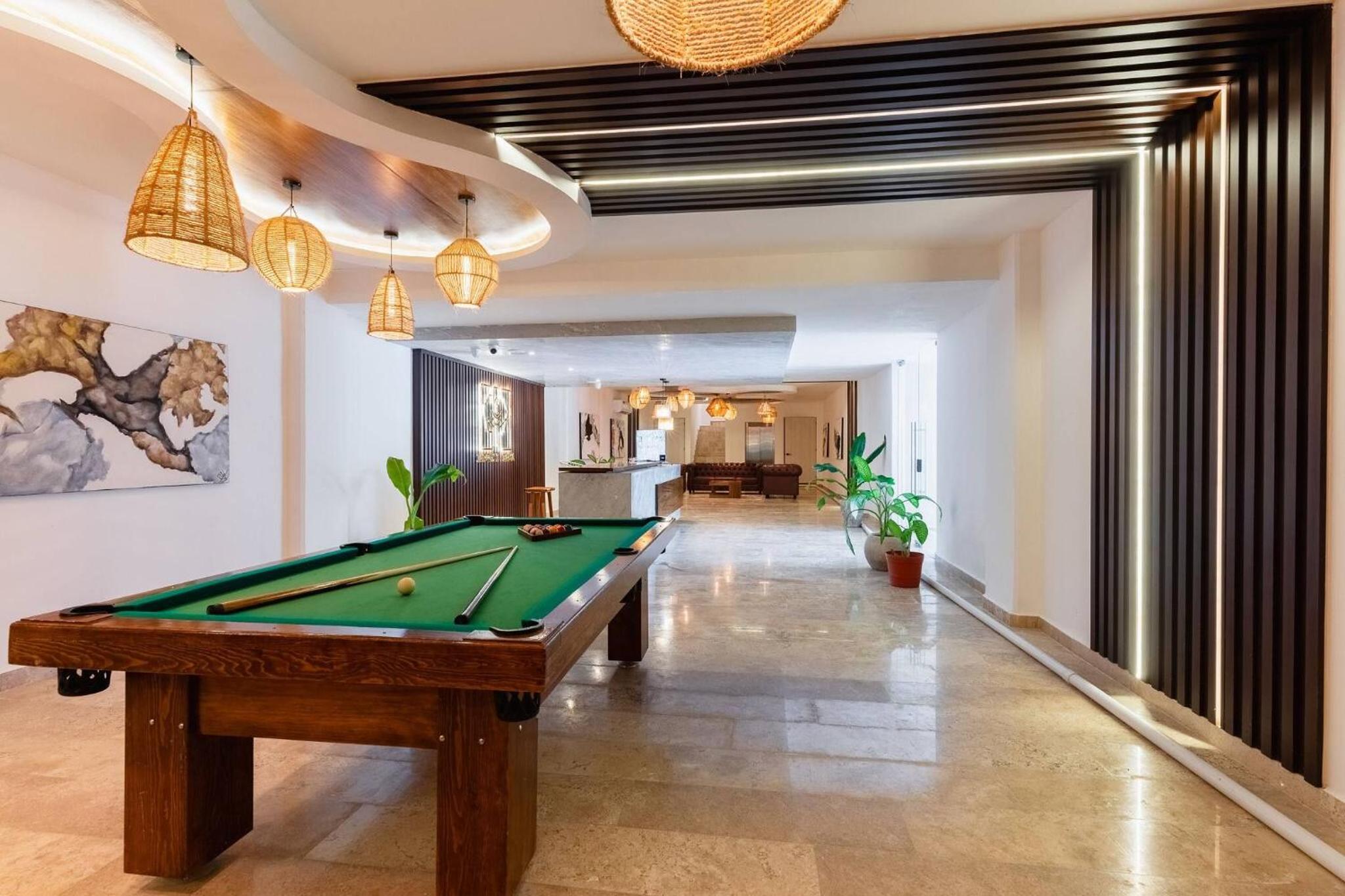 Modern and bright Rooftop pools gym cowork